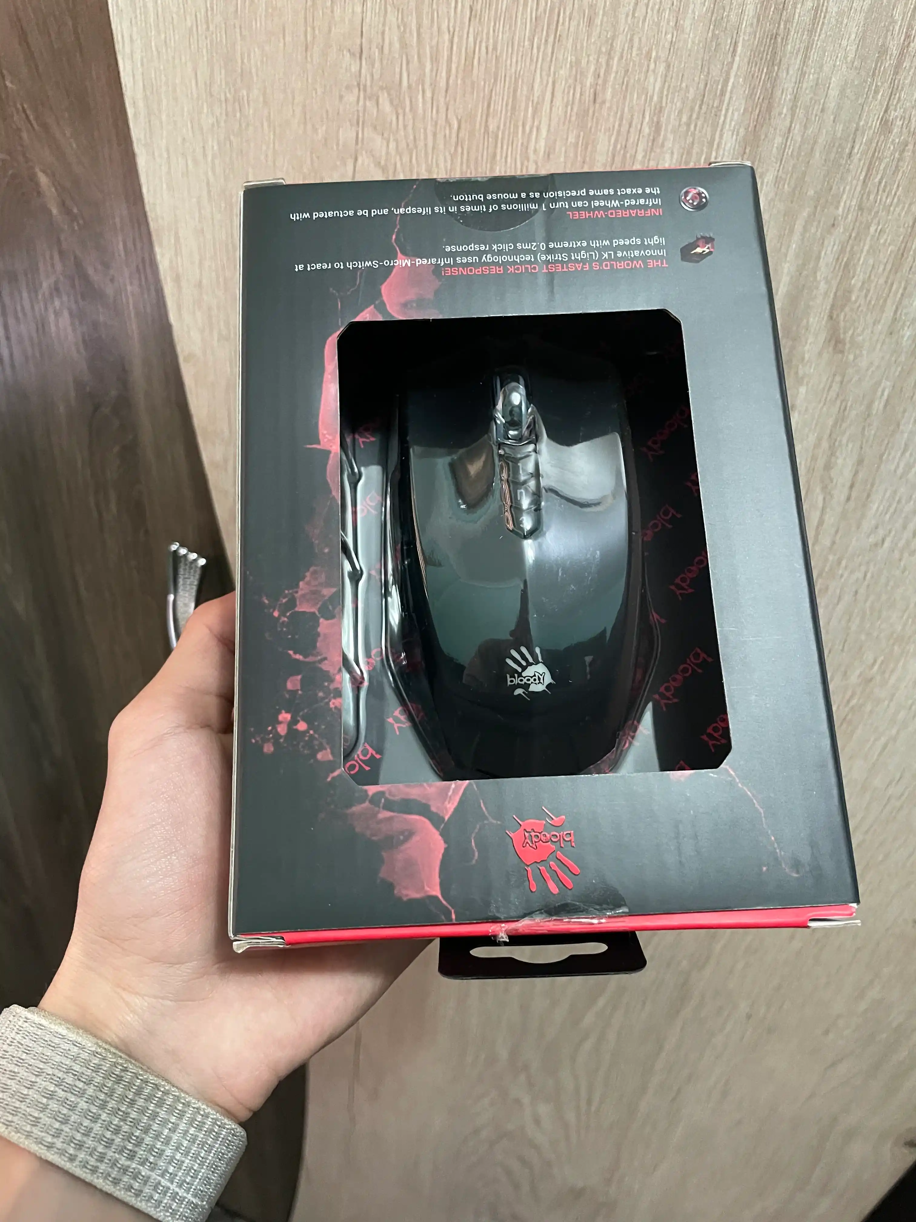 Bloody A70 — simli Light Strike gaming sichqoncha, 0.2 ms, 8 tugma