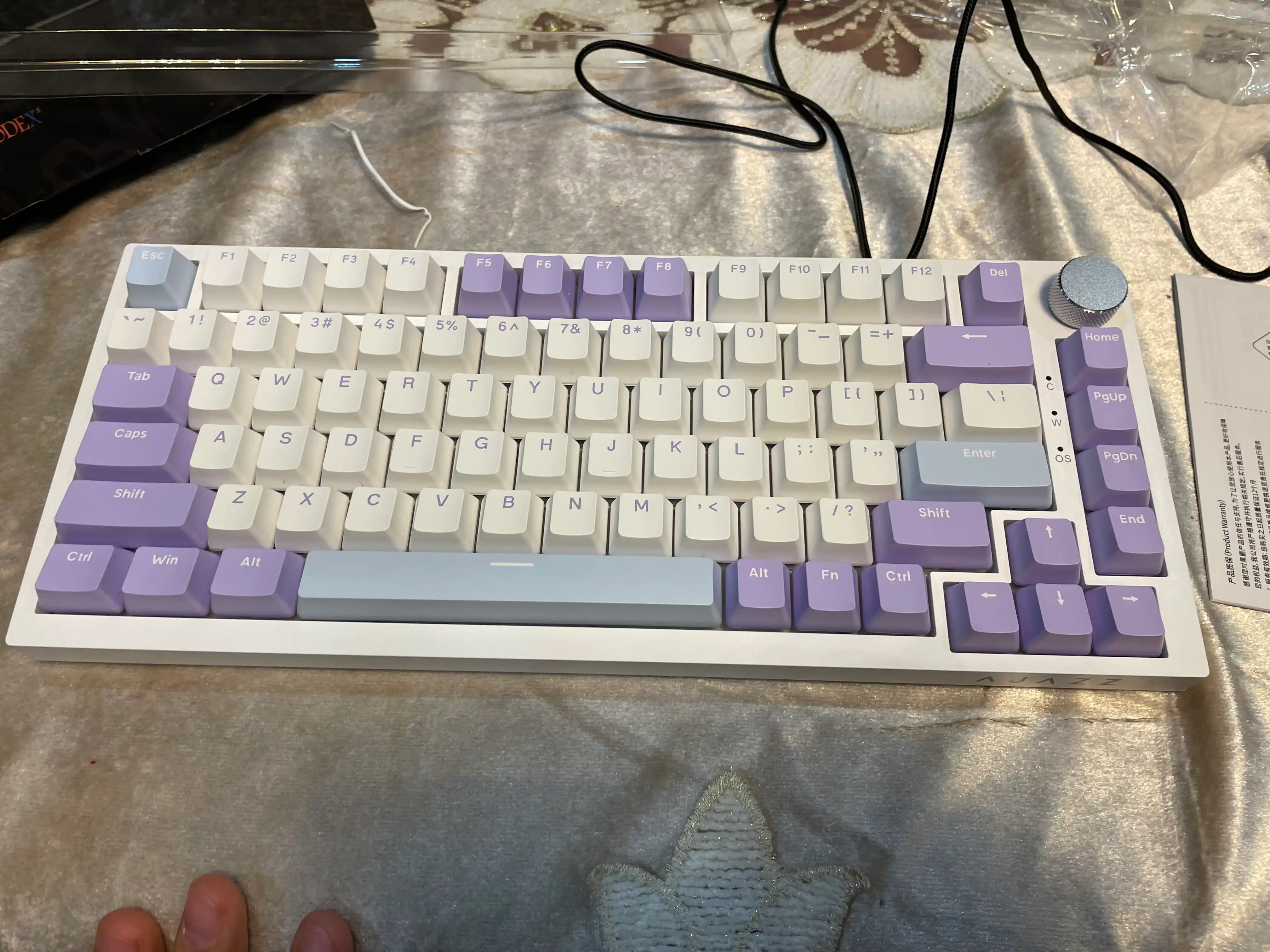 Mexanik O‘yin Klaviaturasi AJAZZ AK820, Simli USB Type-C, 75% 82 Tugmali, Hot-Swap