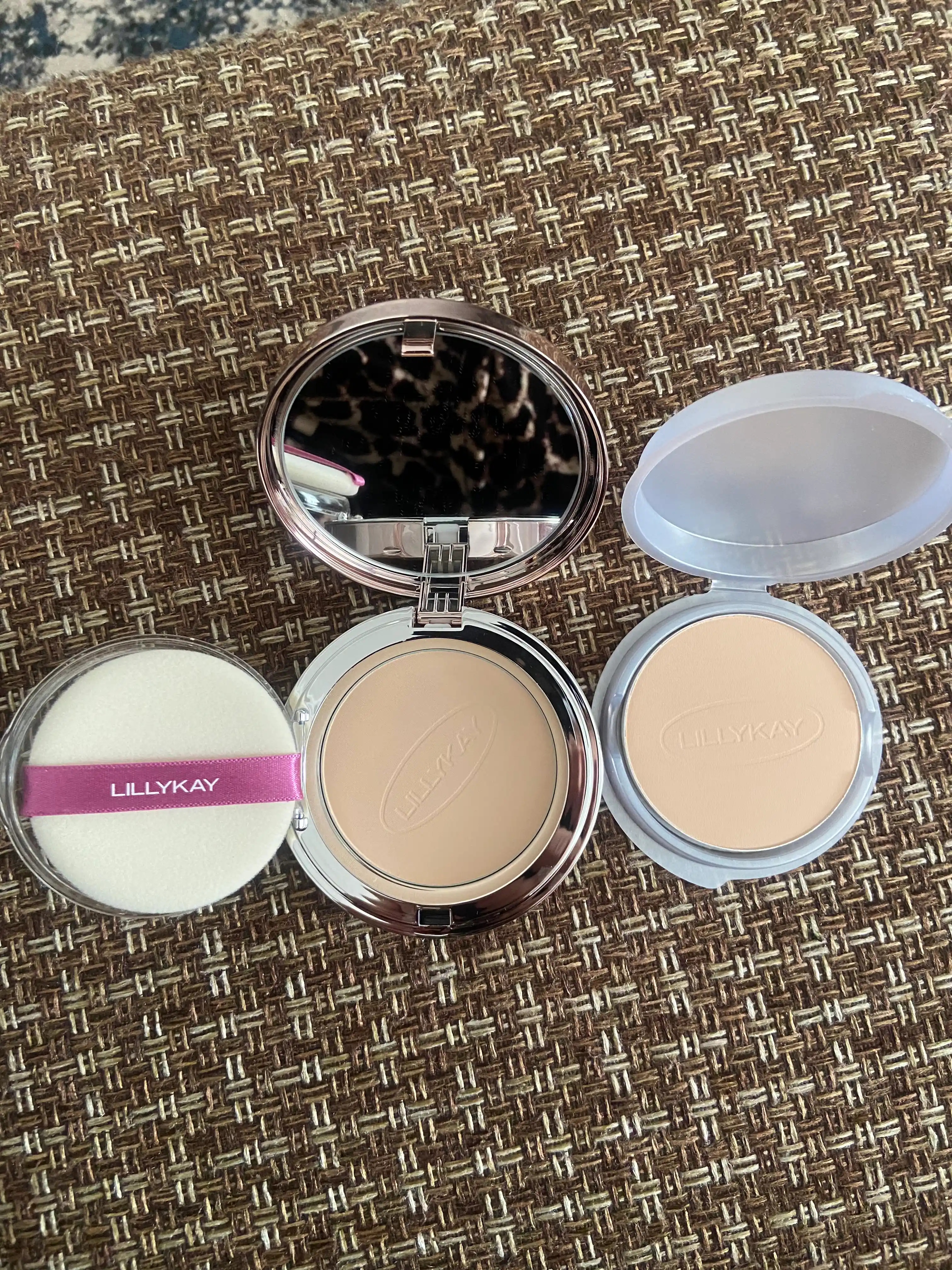 Lillykay Essence Two Way Cake SPF40 PA++ salyangoz mutsinli kompakt pudra