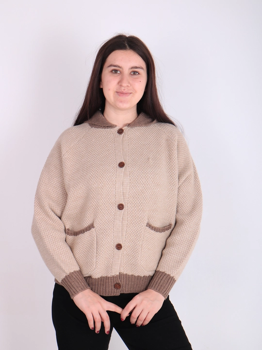 Ayollar kardigani