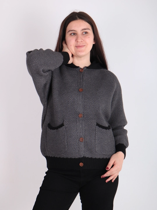 Ayollar kardigani