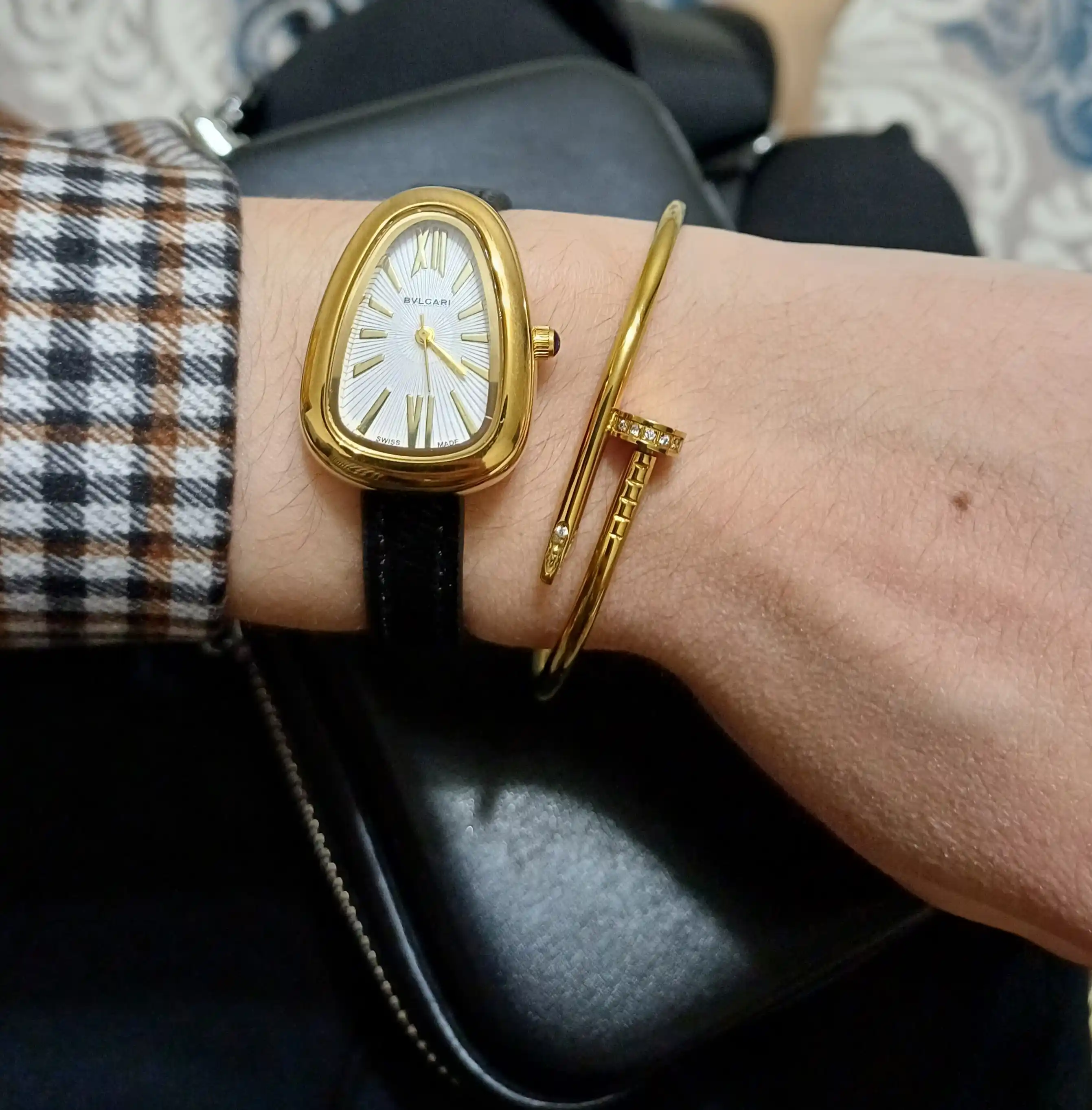 Наручные часы Bvlgari, классический дизайн,bulgari