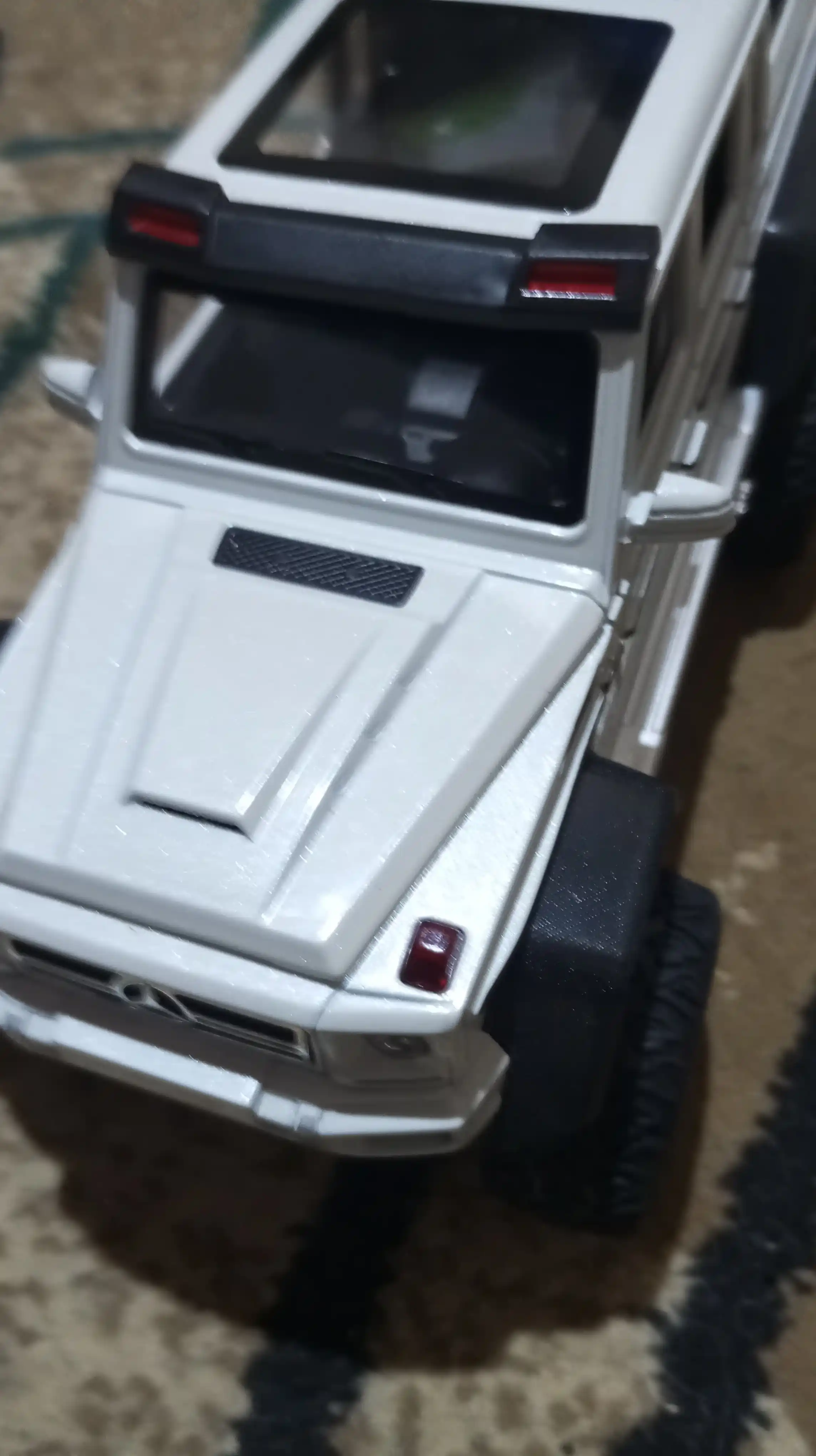 FIDGO avtomobil modeli, Mercedes G63 AMG 6x6