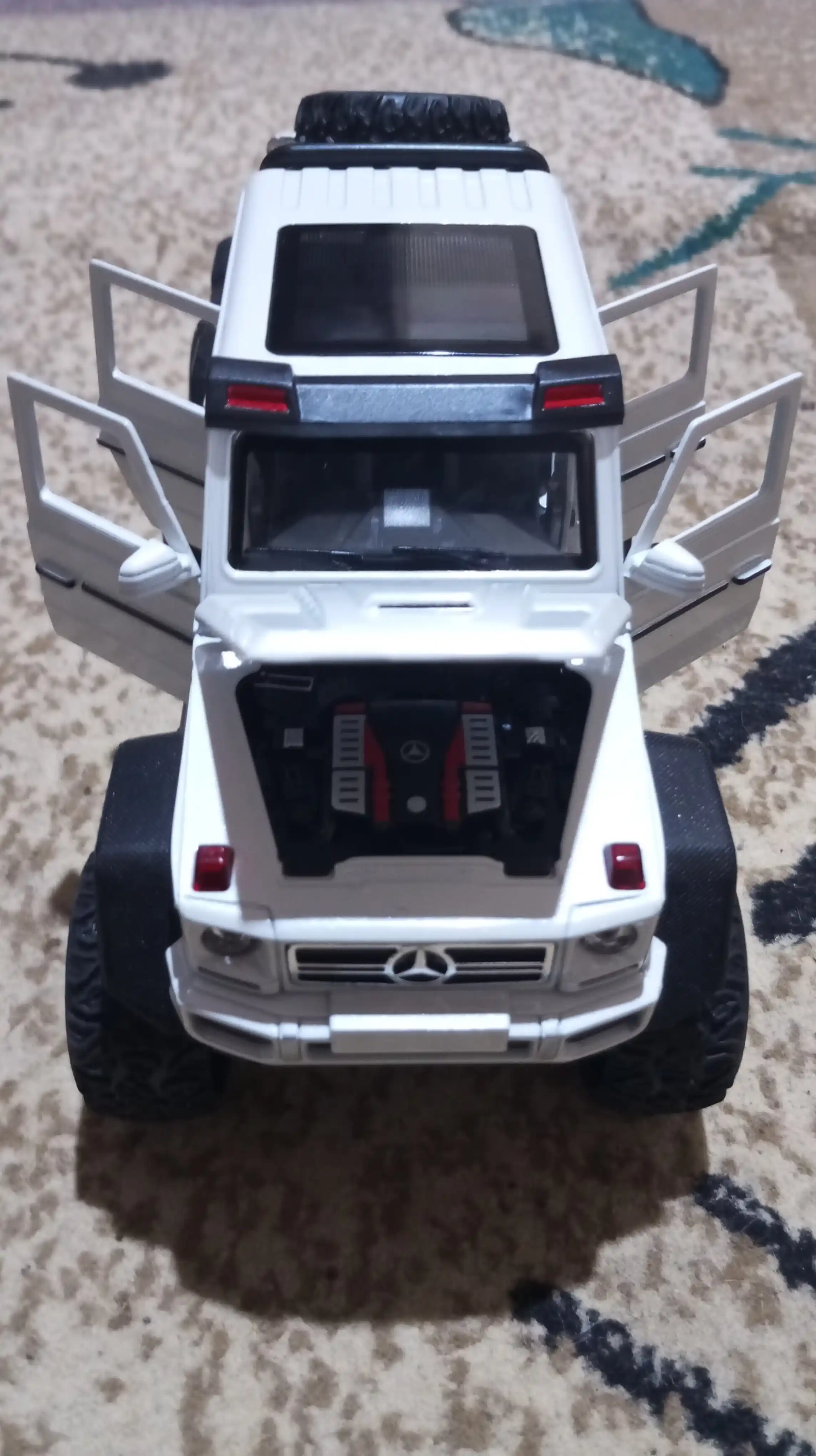 FIDGO avtomobil modeli, Mercedes G63 AMG 6x6