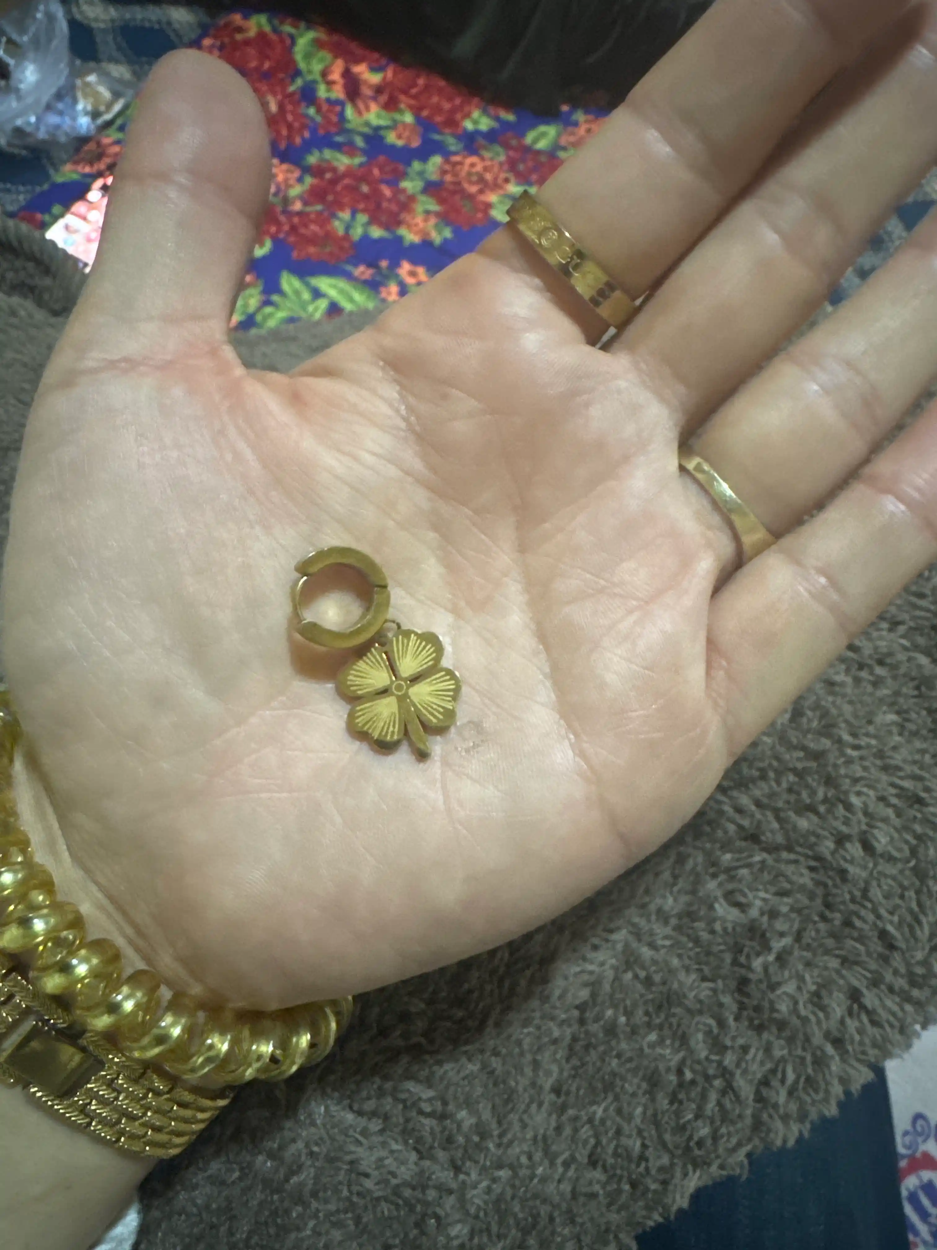 Clover Van Cleef sirg'alari, oltin rang, ayollar, yurak, yumaloq