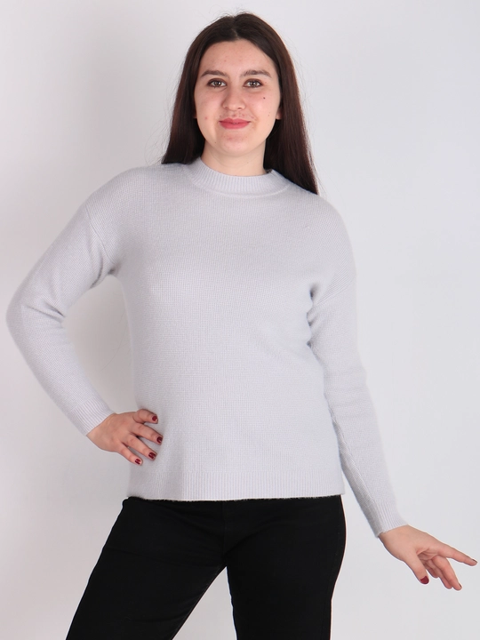 Ayollar uchun angora sviteri, universal o'lcham, L-XL – yumshoq va issiq