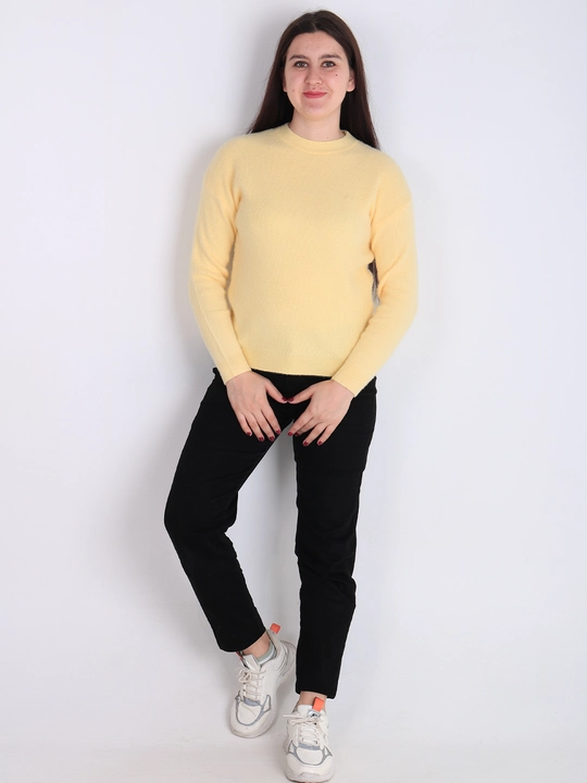 Ayollar uchun angora sviteri, universal o'lcham, L-XL – yumshoq va issiq