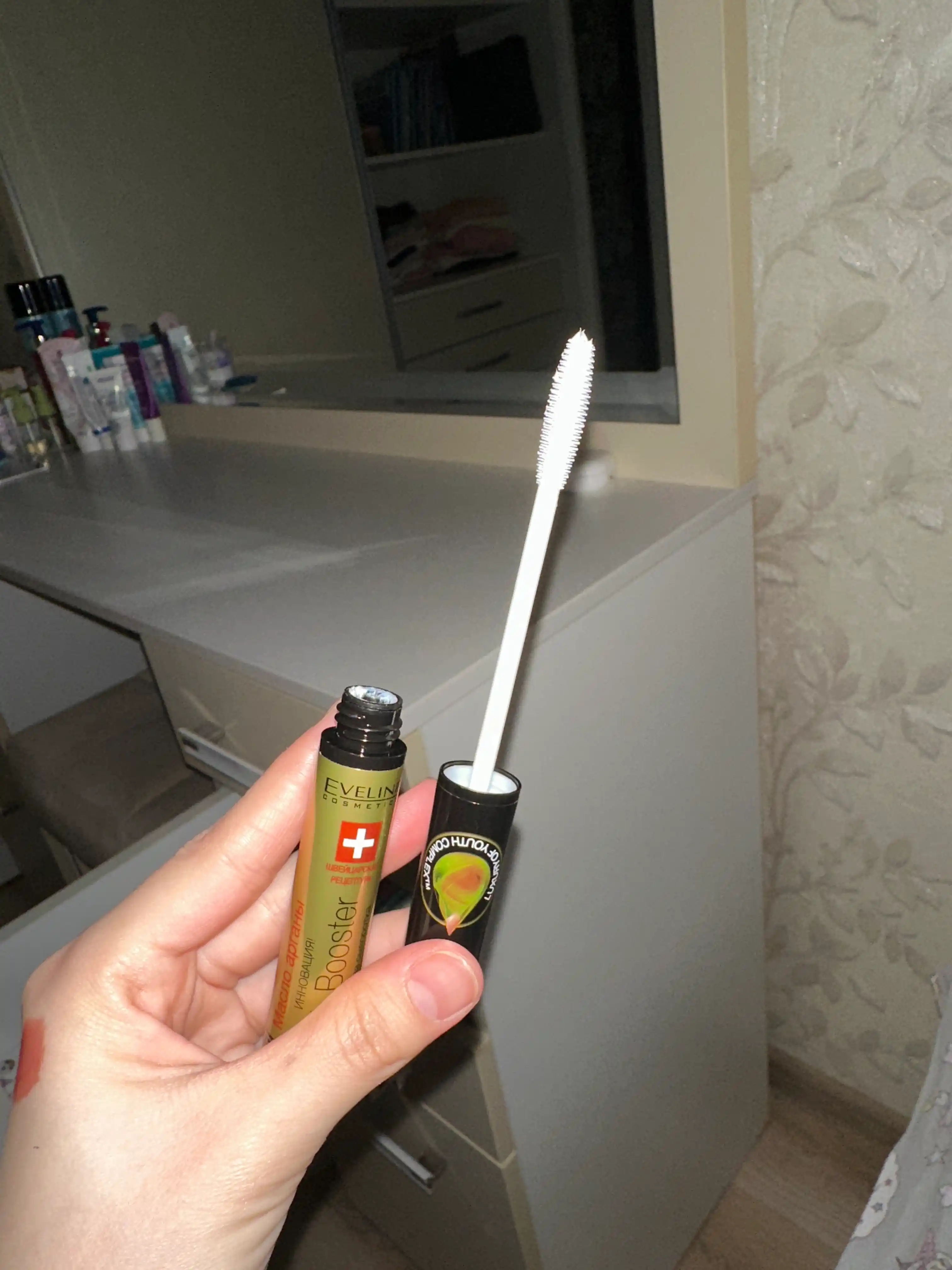 Сыворотка для ресниц Eveline SOS Lash-Booster 5 в 1, 10 мл