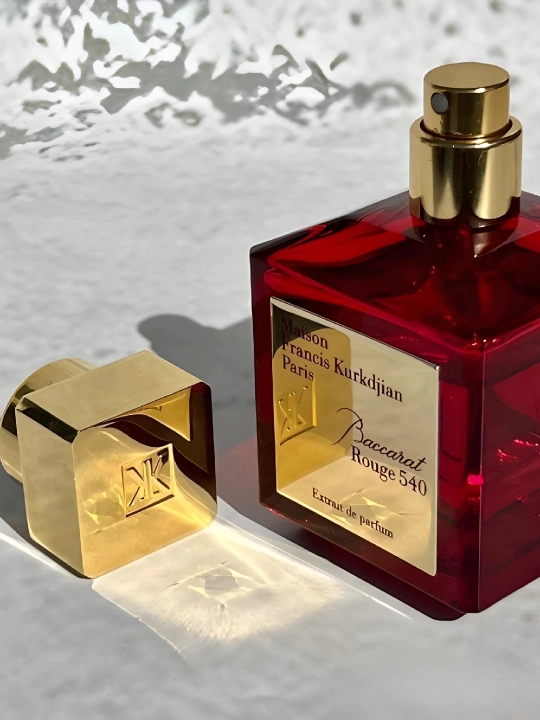 Ayollar va erkaklar uchun parfyum Baccarat Rouge 540