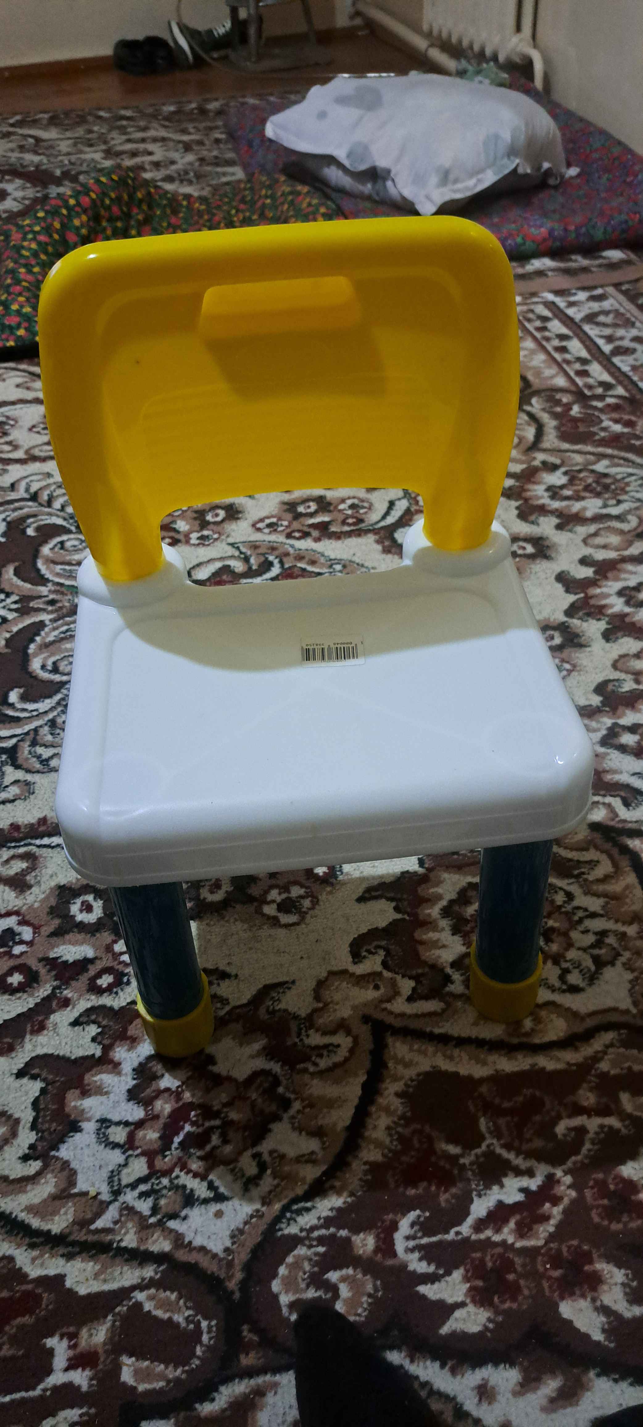 Bolalar yig'ma stulchasi