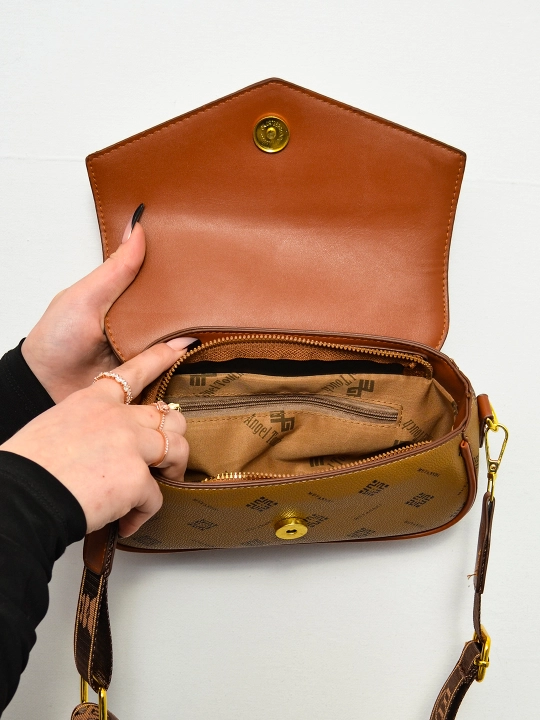 Yelka sumkasi, o'lchami 22 x 15 sm - 