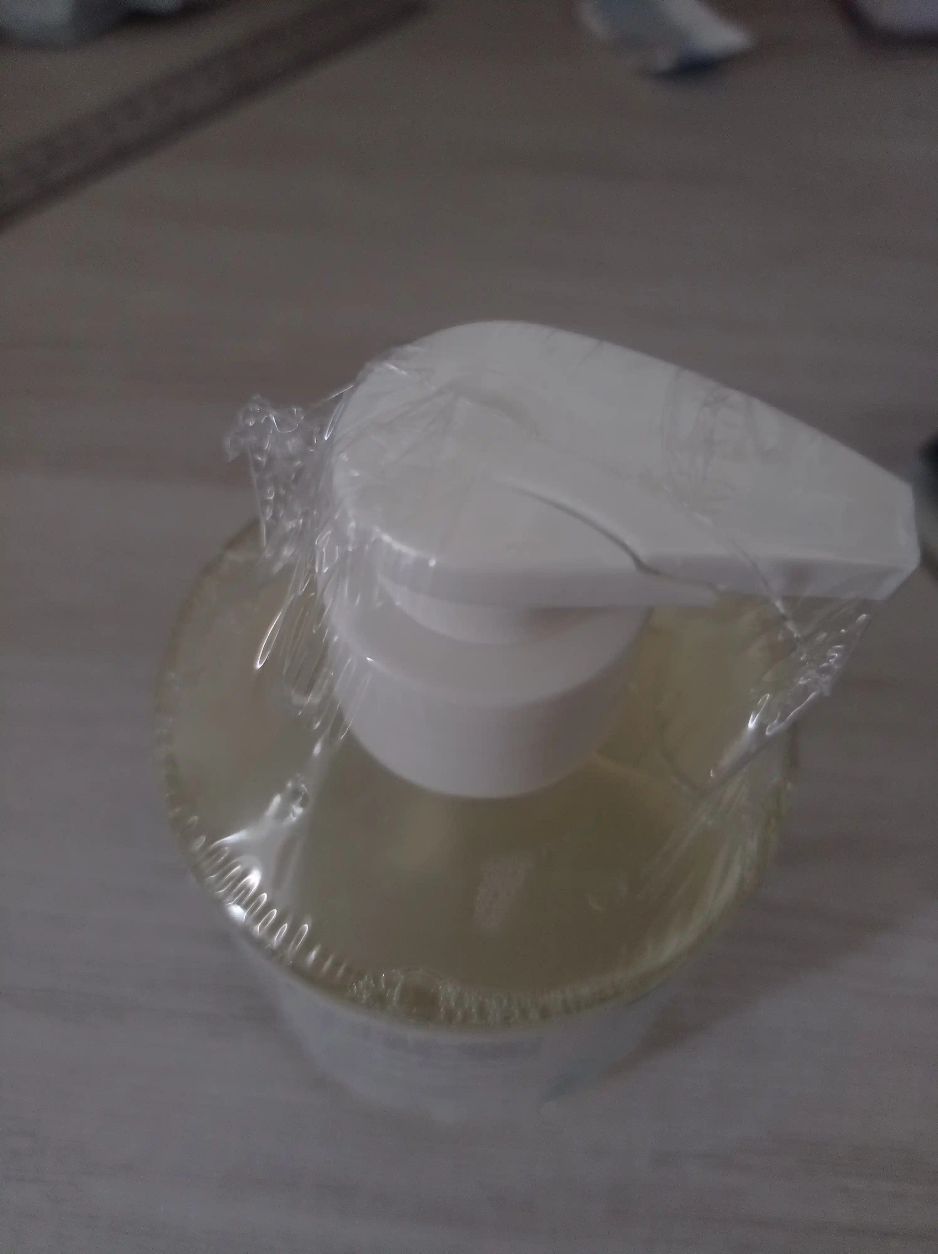 Yuz uchun yumshoq ko'pikli tozalovchi gel Kamilove, 300ml