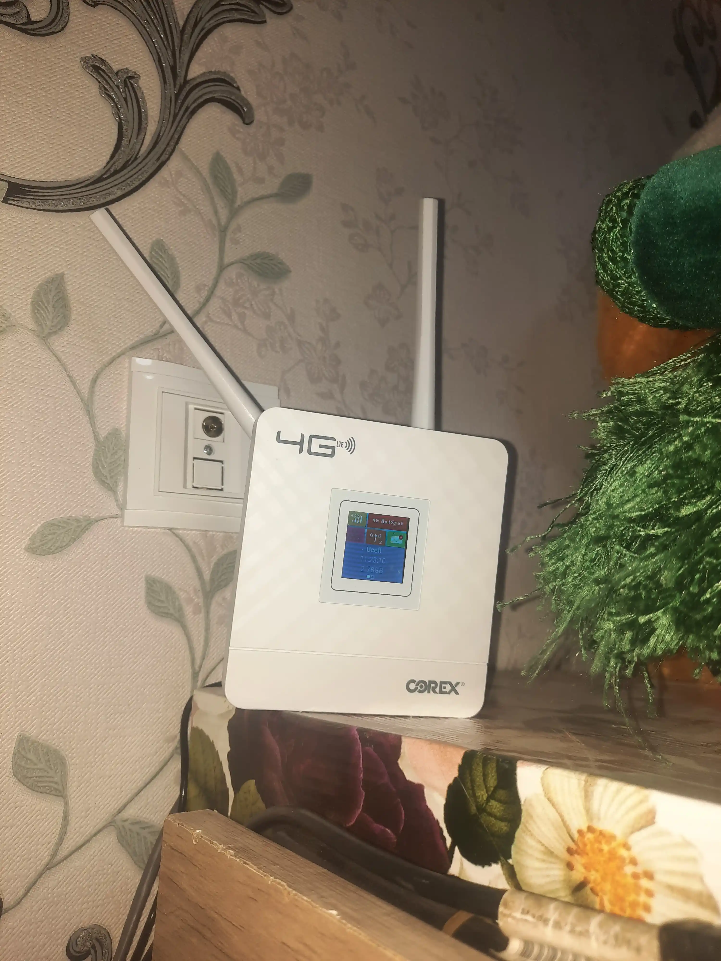 Modem 4G Corex CPE-903 A9SW, Wi-Fi router, SIM karta uyasi bilan, 2 antenna
