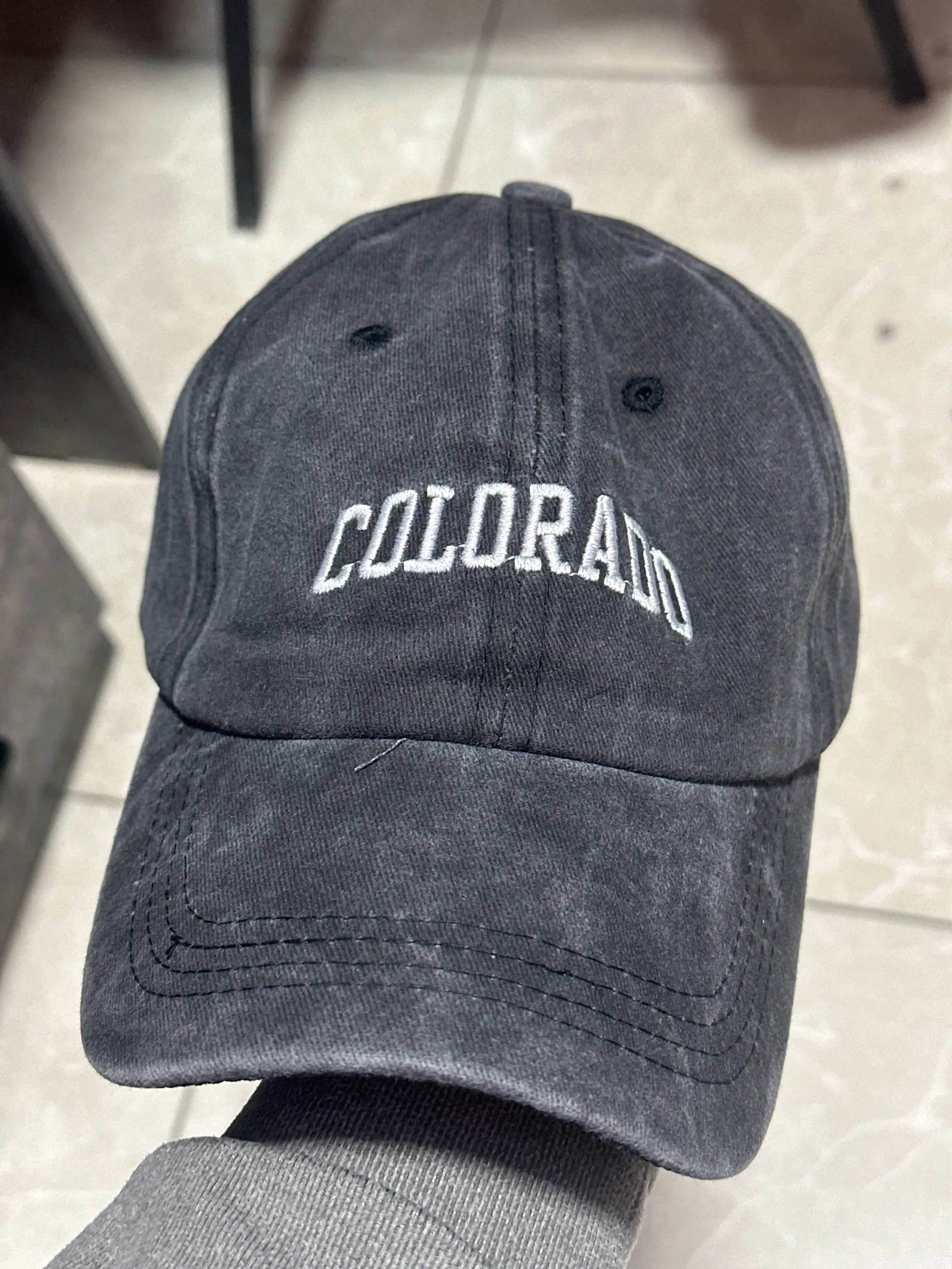 Erkaklar uchun kepka, beysbolka Colorado