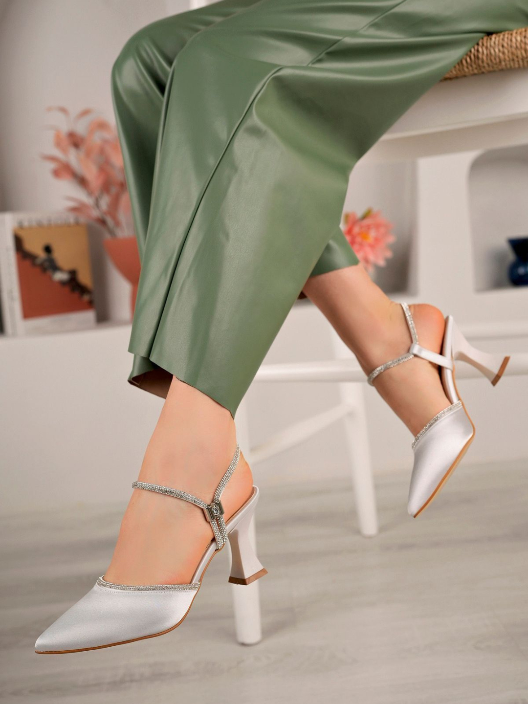 Jinsiy qulni kaltaklash Dunyodagi eng yaxshi qol ishi