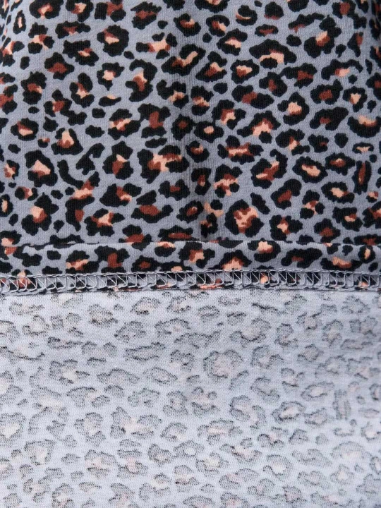 Ayollar futbolkasi, katta o‘lcham, NEO