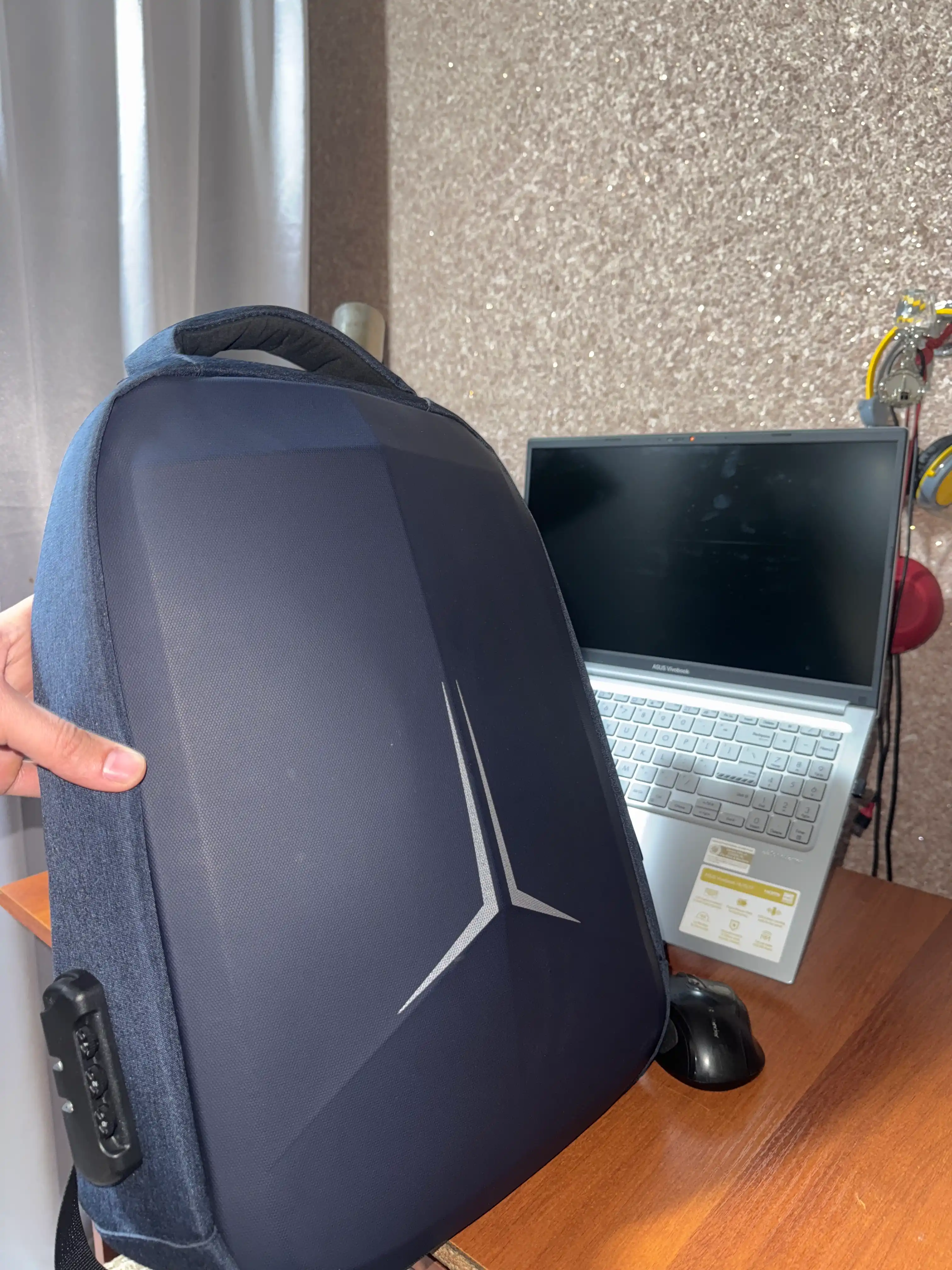 Noutbuk, maktab, ish, kodli qulf va USB quvvatlash uchun ko‘p funksiyali ryukzak