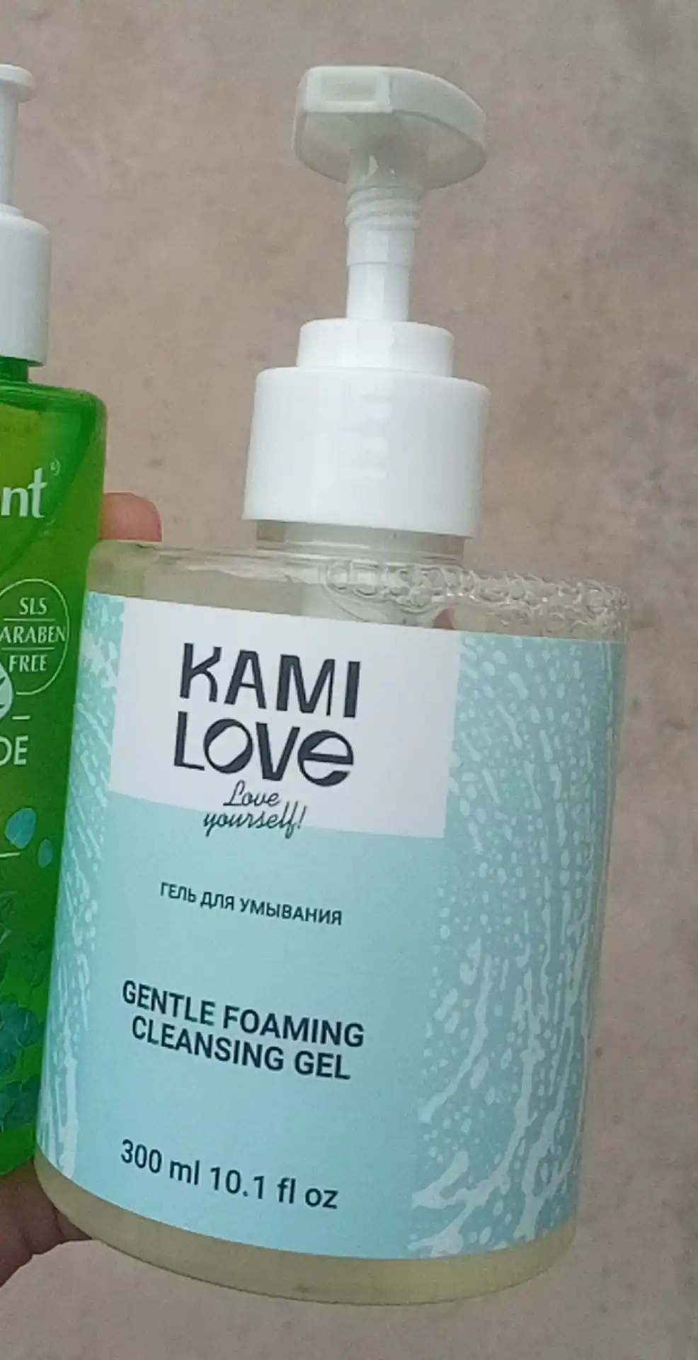 Yuz uchun yumshoq ko'pikli tozalovchi gel Kamilove, 300ml