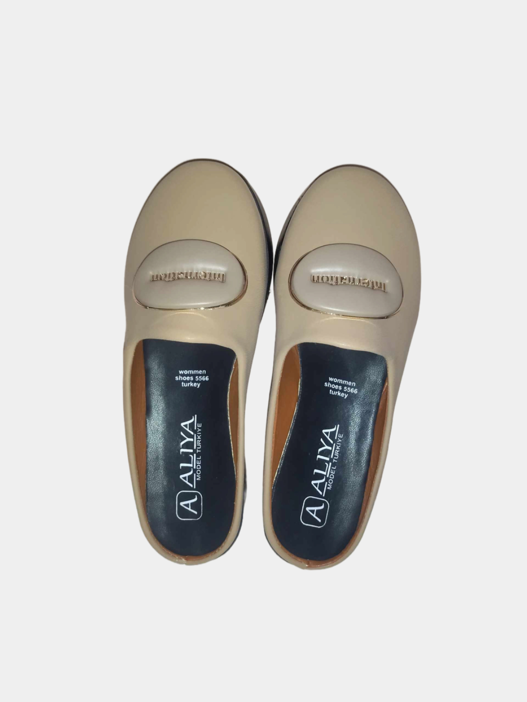 Qishloqdagi qizlar video Yashirin uy qurilishi jinsiy aloqa video