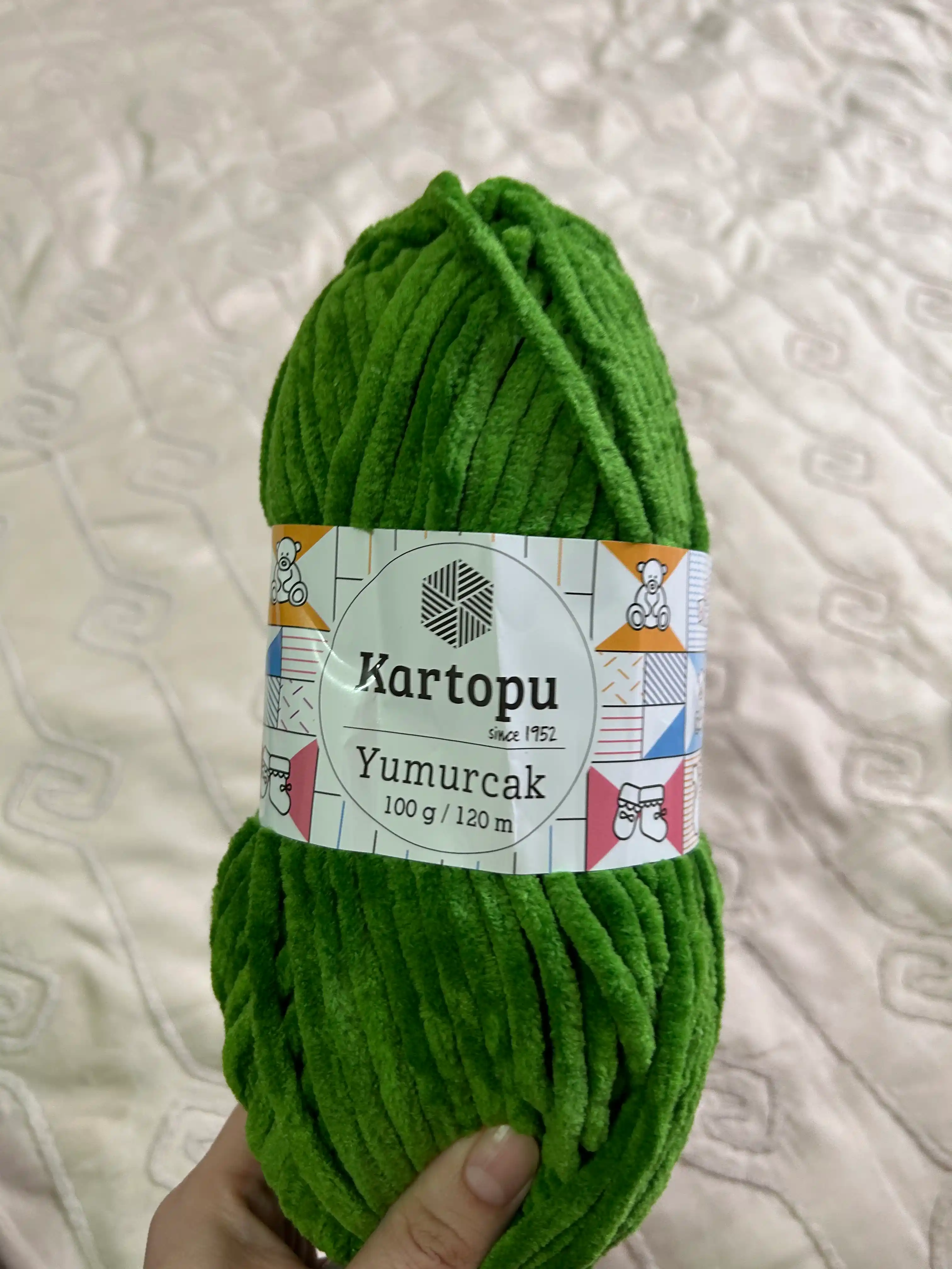 Kartopu Yumurcak, 100% полиэстер, 100 гр, 120 м, плюшевая пряжа, для вязания