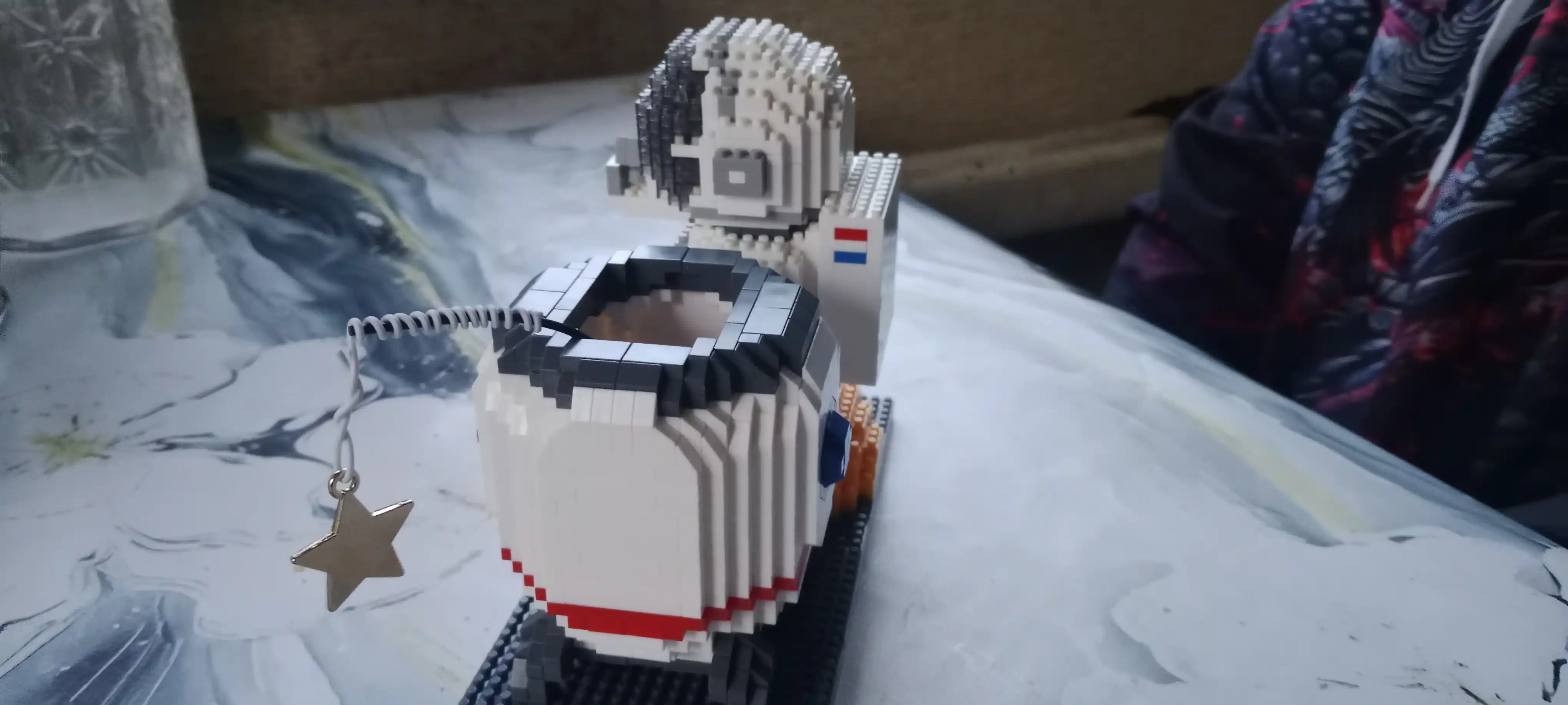 Yoritgichli 3D kosmonavt 3 tasi 1 da rivojlantiruvchi konstruktor, Valli robot