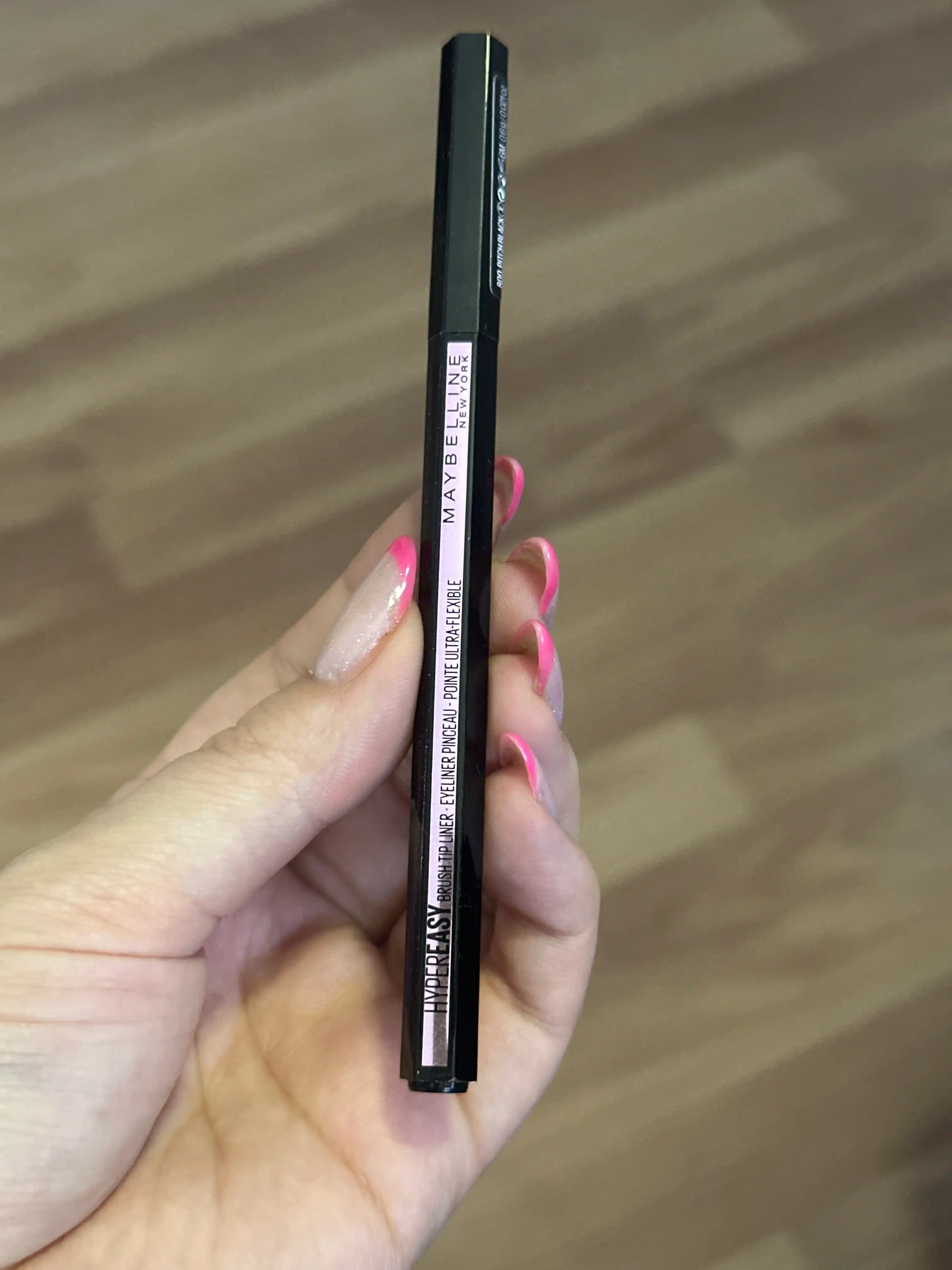 Ko'z uchun podvodka Maybelline New York Hyper Easy, rang 80 qora
