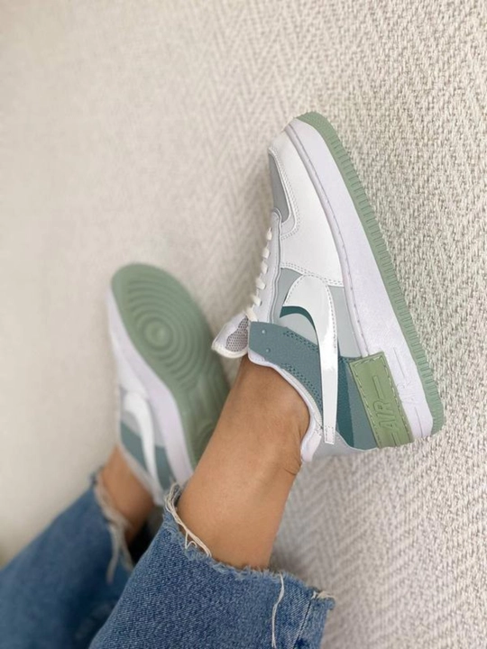 Ayollar uchun sport krossovkalari, Air Max, Jordan, Airforc, Reebook 36-40 o'lcham