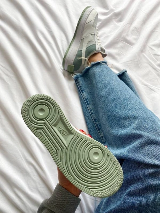 Ayollar uchun sport krossovkalari, Air Max, Jordan, Airforc, Reebook 36-40 o'lcham