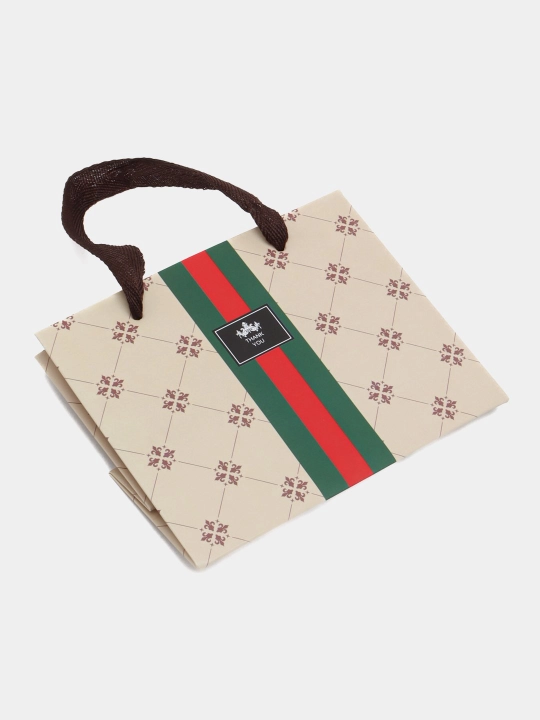 Sovg'a paketlari 23x18 sm, qattiq qog'oz sovg'alar uchun