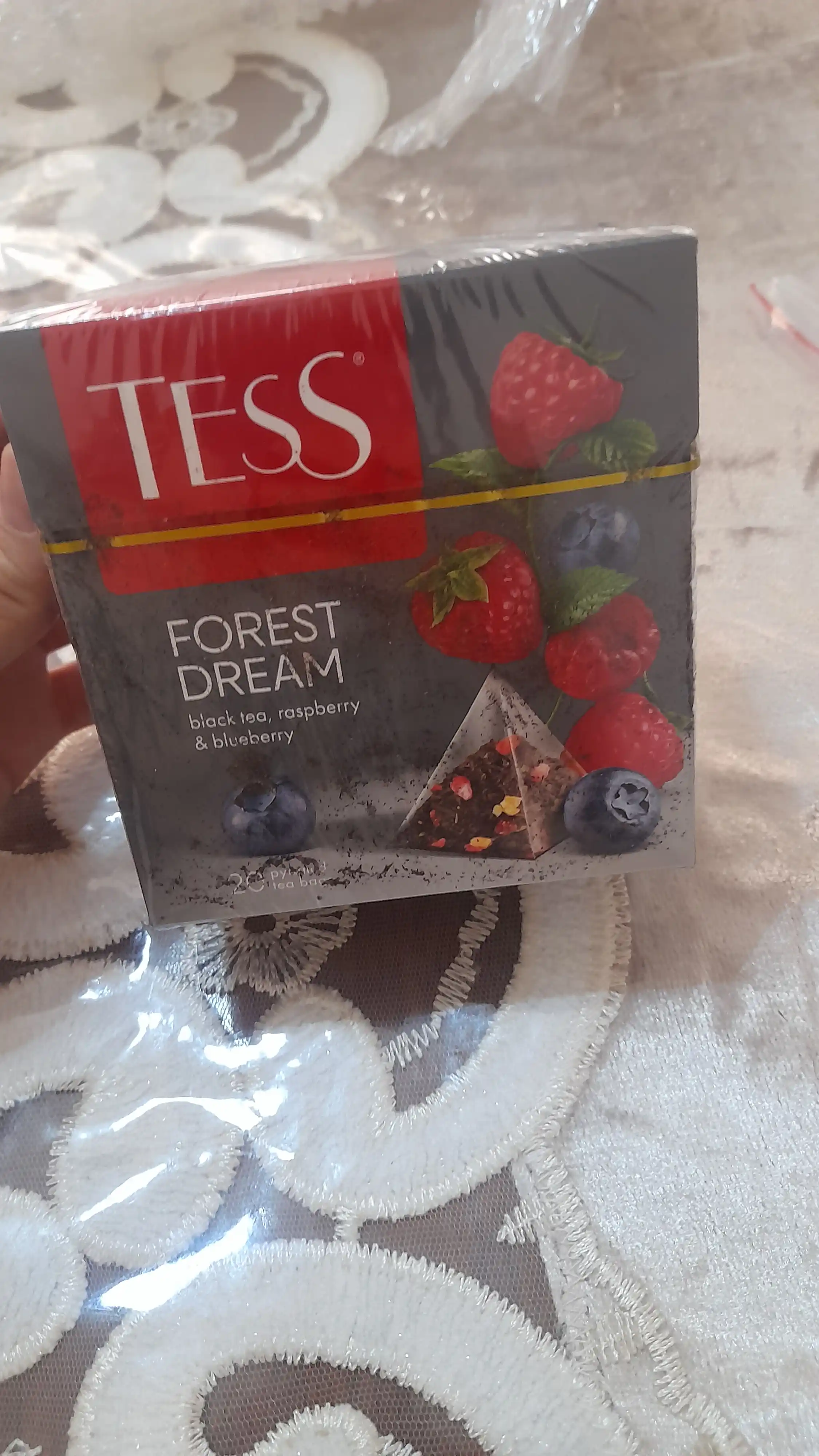 Qora choy TESS Forest dream 1.8 g, 20 piramida