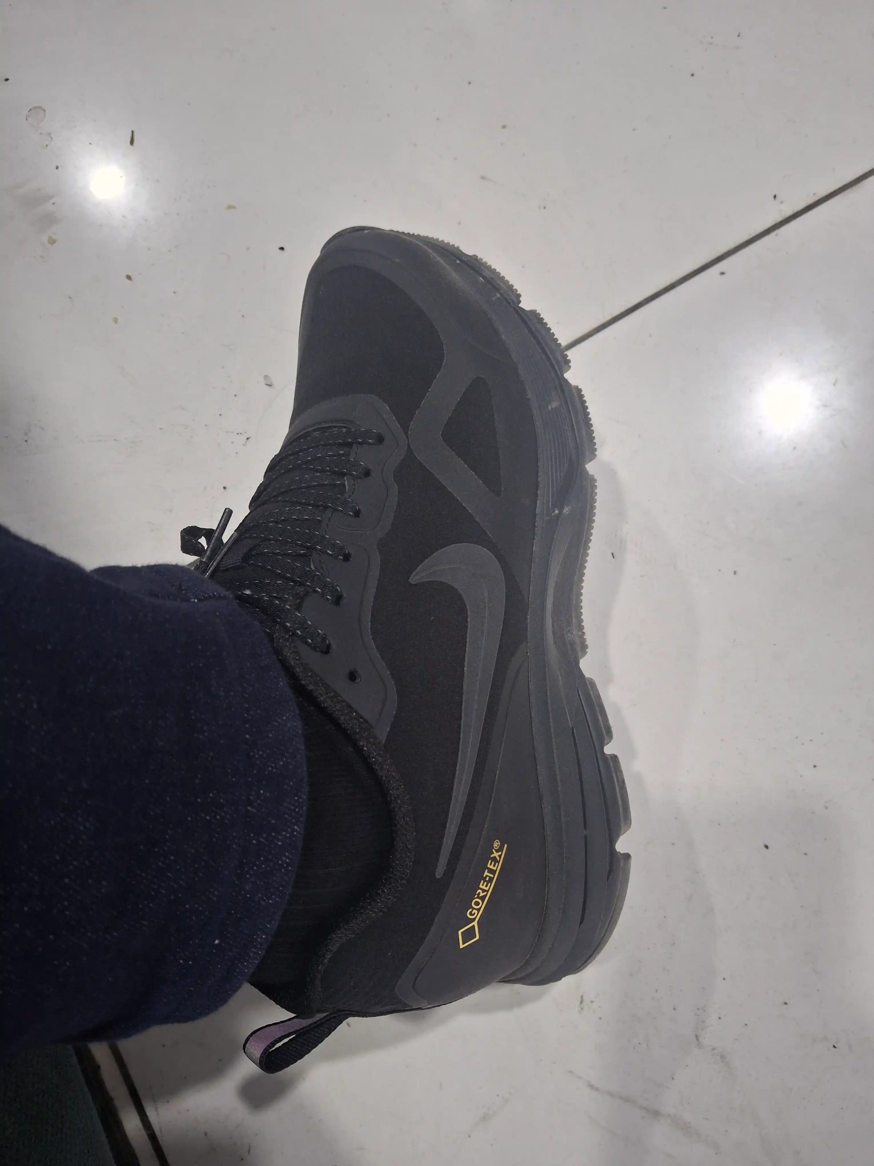 Мужские кроссовки GORE-TEX