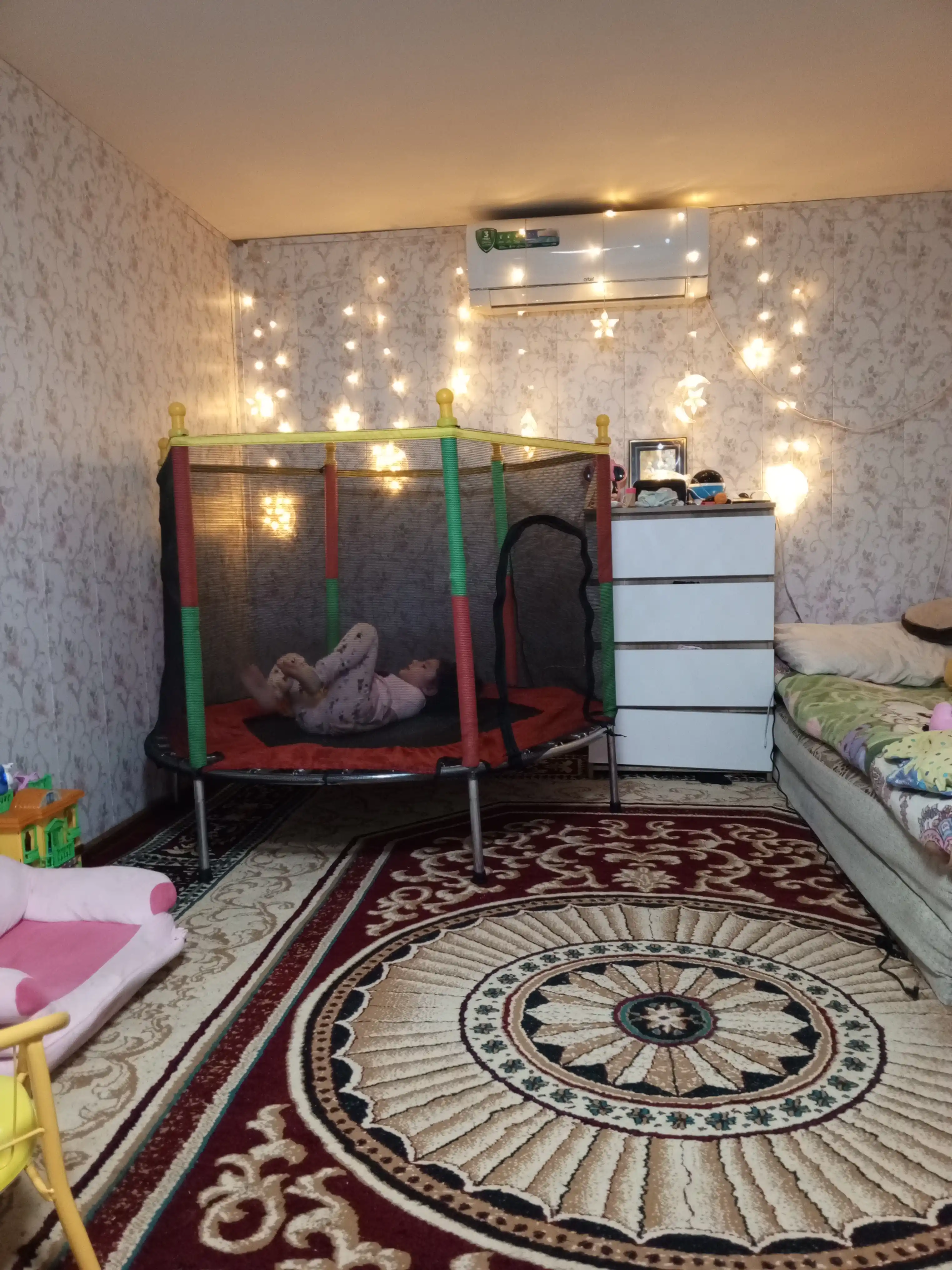Батут детский, каркасный, с защитной сеткой