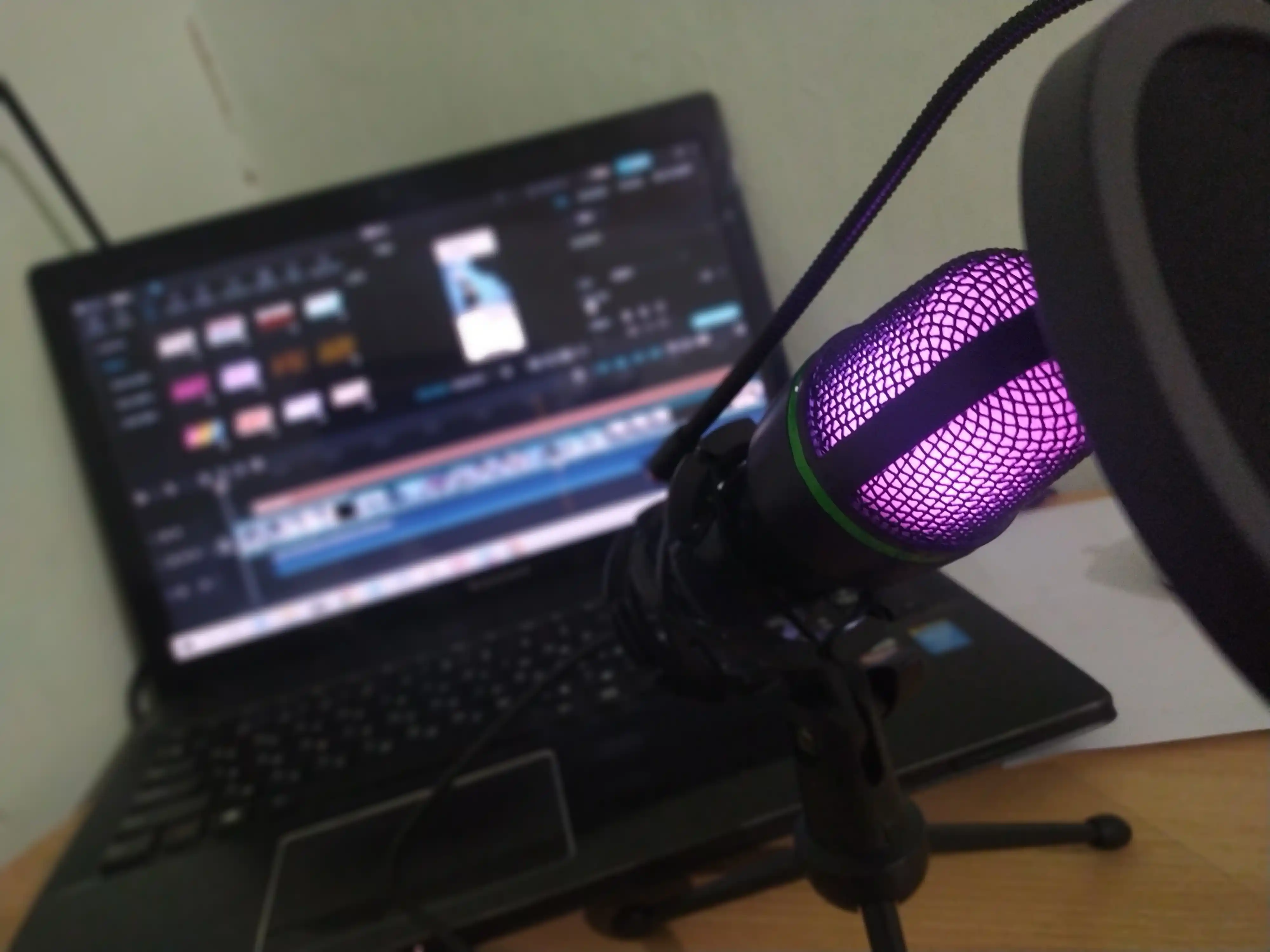 Микрофон игровой для компьютера, USB микрофон с RGB подсветкой, проводной, конденсаторный