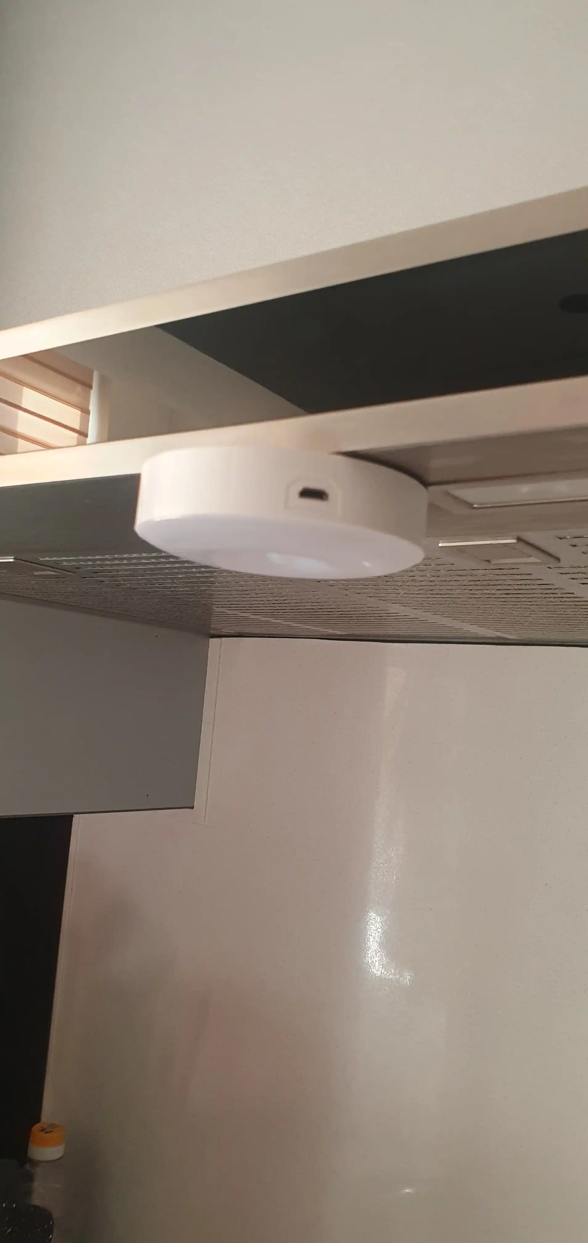 Simsiz LED chiroq, tungi yorug'lik, harakat sensori bilan chiroq, tungi lampa, svetilnik