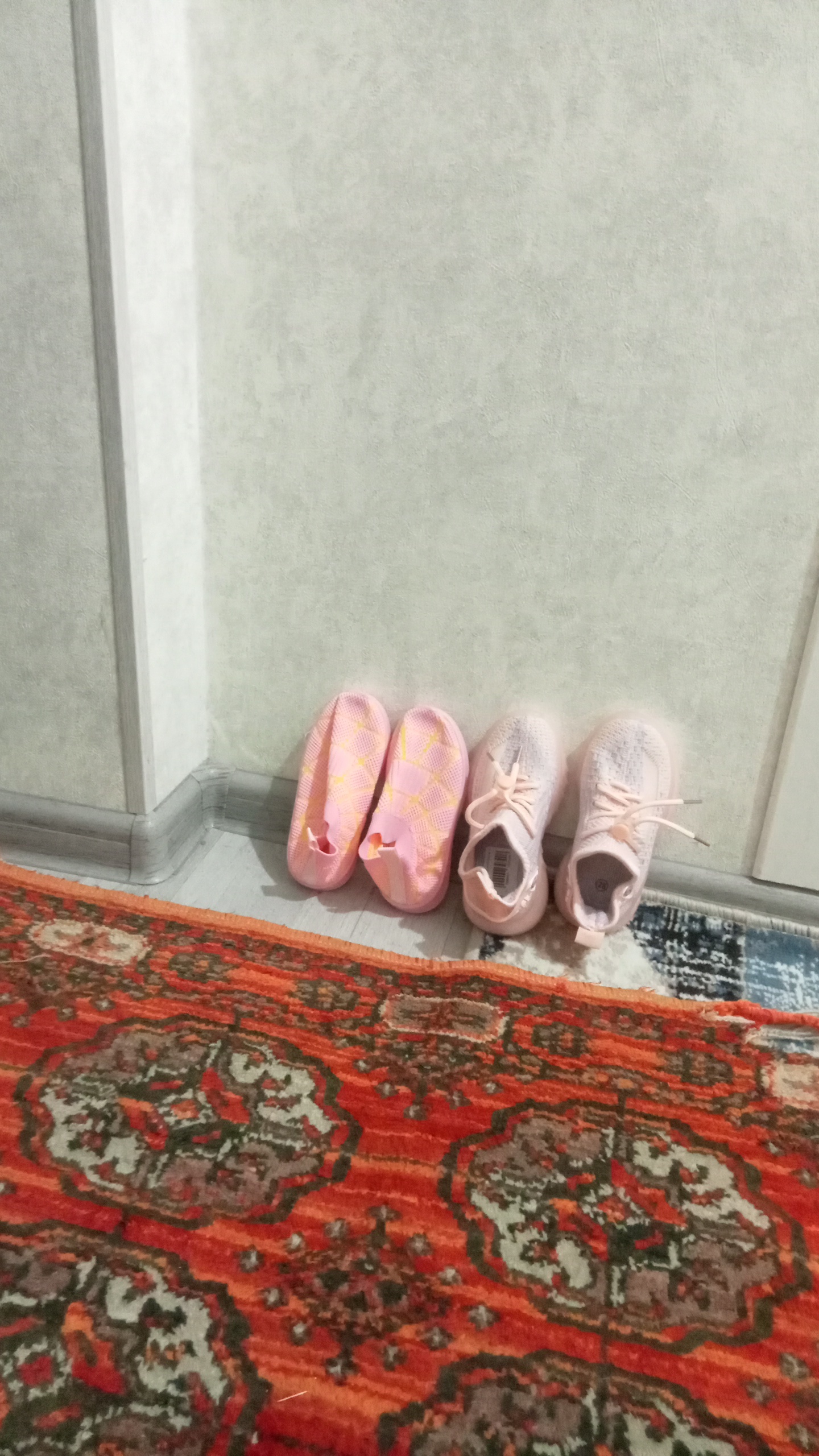 Qizlar va og'il bolalar uchun Yeezy krossovkalar, 27-37
