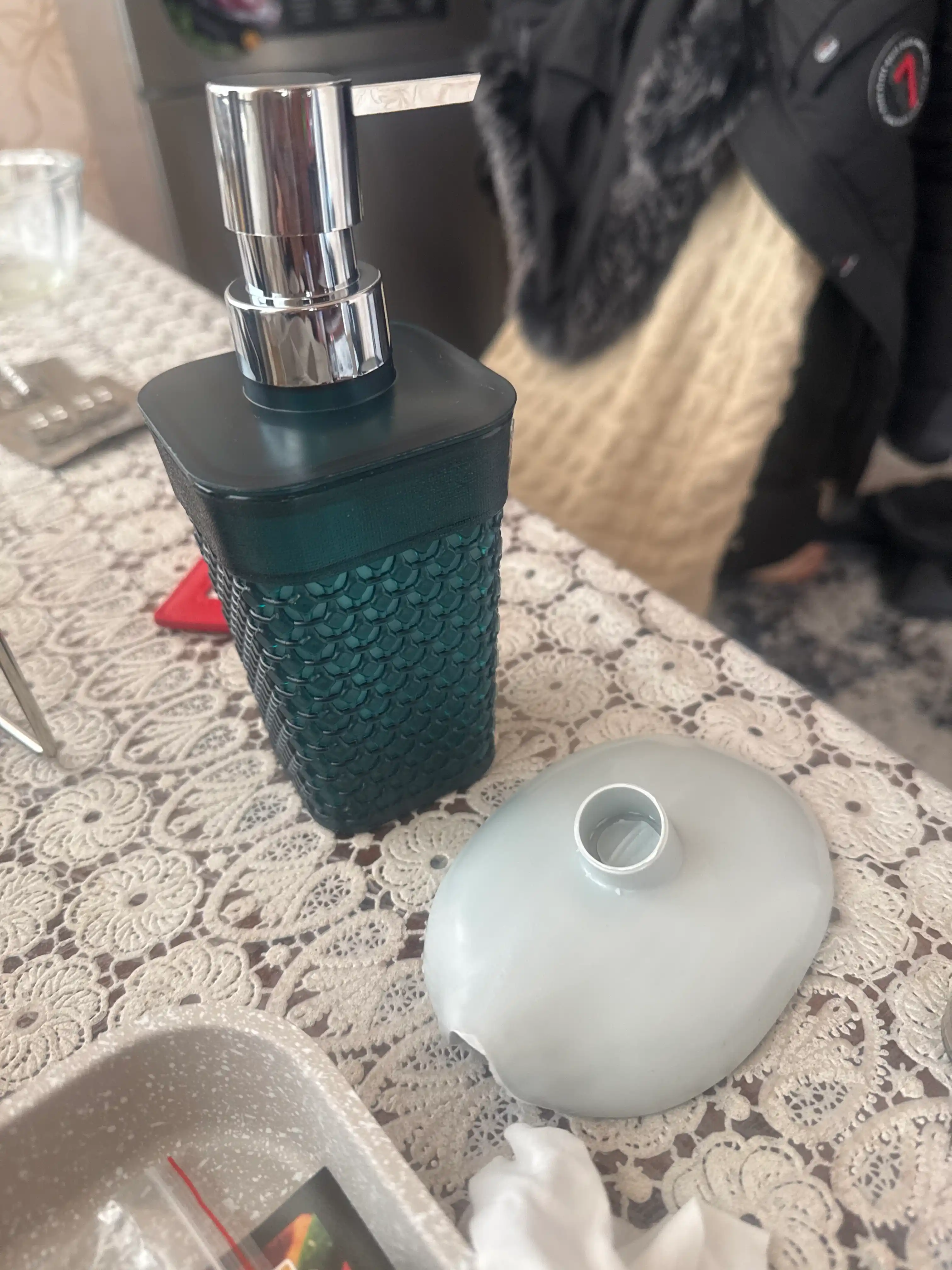 Suyuq sovunli dozatori, 250 ml, turli rangda, Plast Team Neo Luxe