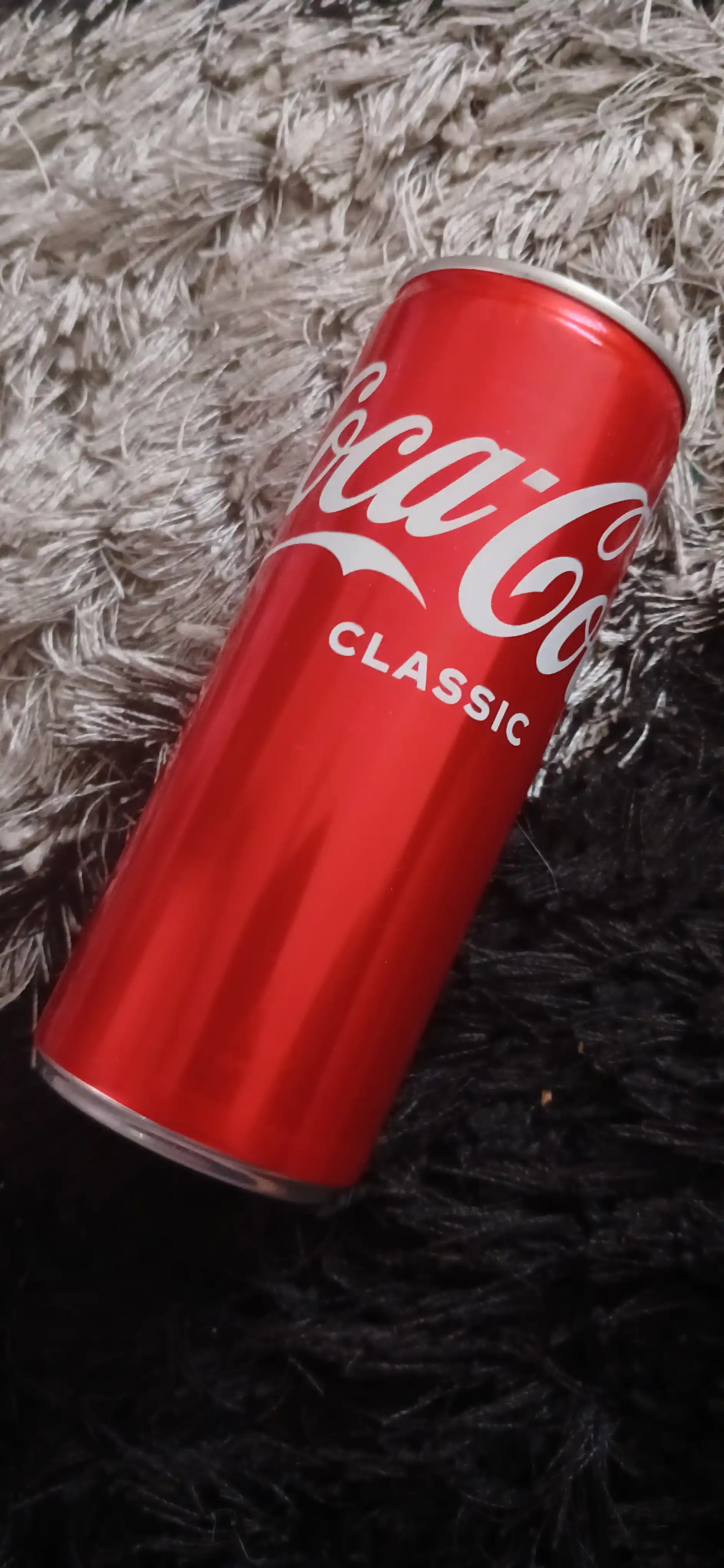 Gazlangan ichimlik Coca - Cola ichimligi, 250 ml, temir banka