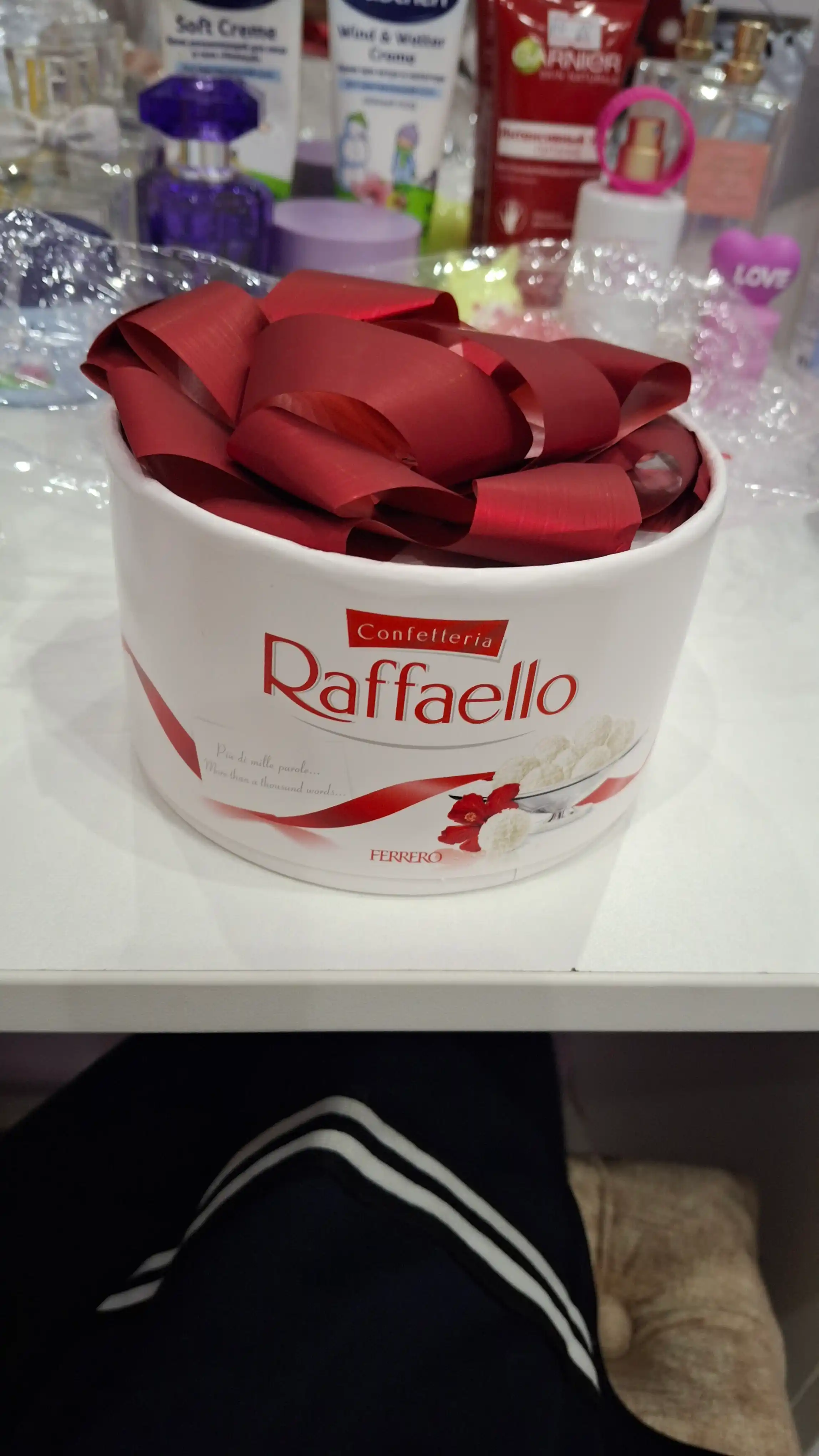 Конфеты Raffaello, с миндальным орехом, 100 г