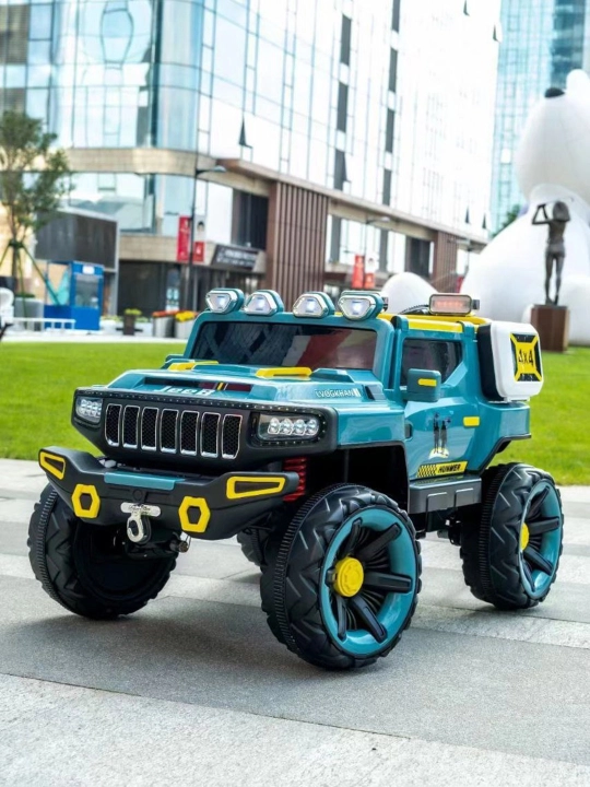 Bolalar uchun elektr avtomobil Jeep, judayam katta