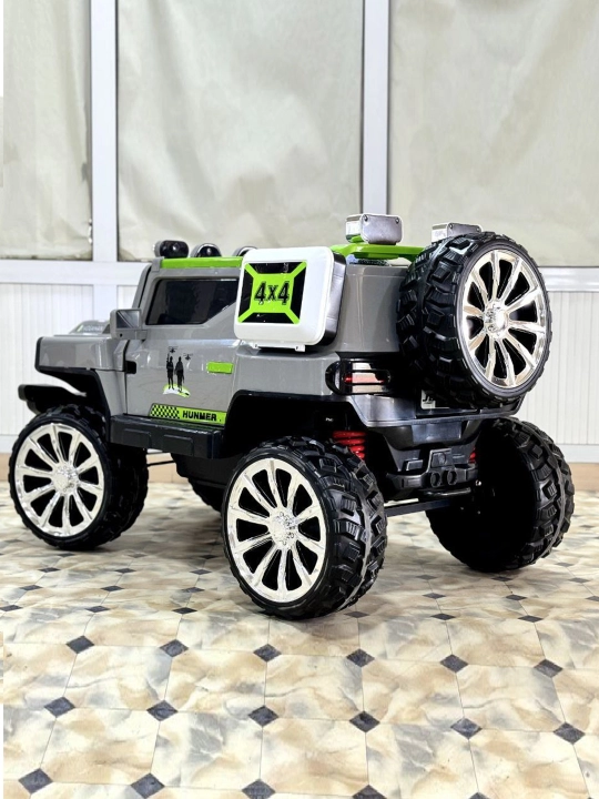 Bolalar uchun elektr avtomobil Jeep, judayam katta