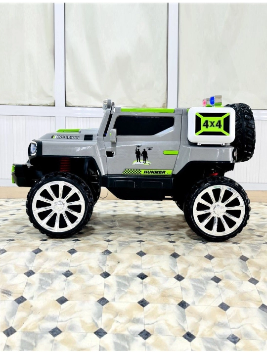 Bolalar uchun elektr avtomobil Jeep, judayam katta