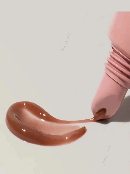 Для глубокого увлажнения губ и естественного блеска Lip Tint, 10 мл