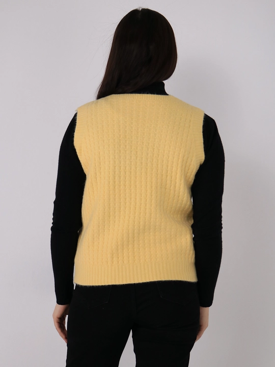 Ayollar uchun angora va jun jaket – zamonaviy va iliq, L–XL