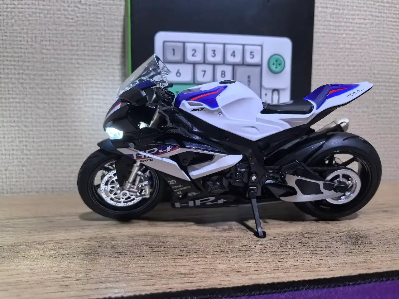 Moliyaviy metall mototsikl, model Kawasaki, Suzuki, Ducati, BMW, Honda