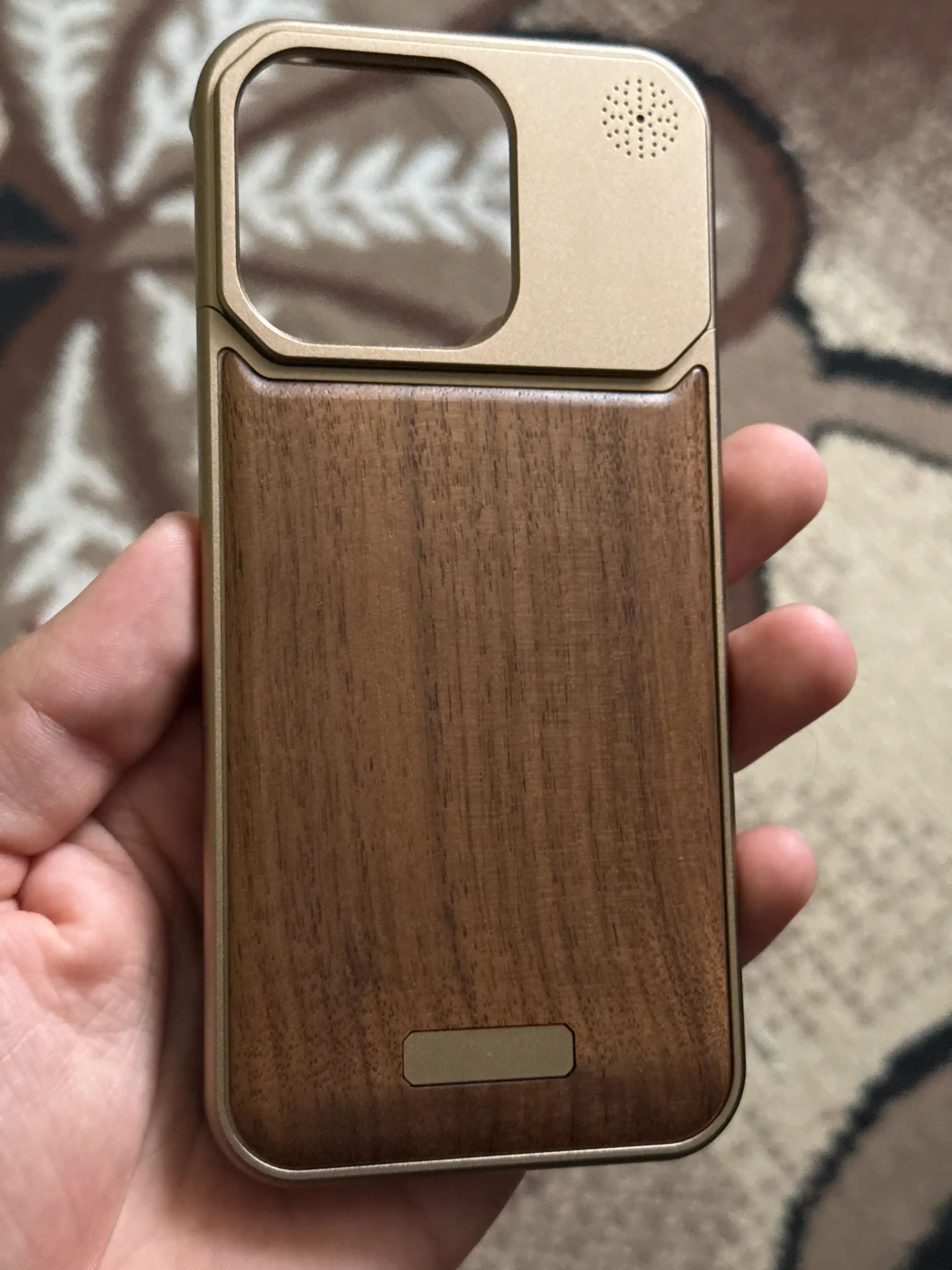 IPhone uchun kojanniy metalik аroma gilof 14/15/16 PRO/MAX,  MagSafe