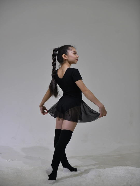 FandSdan trenirovka uchun kostyumi, raqs va badiiy gimnastika uchun