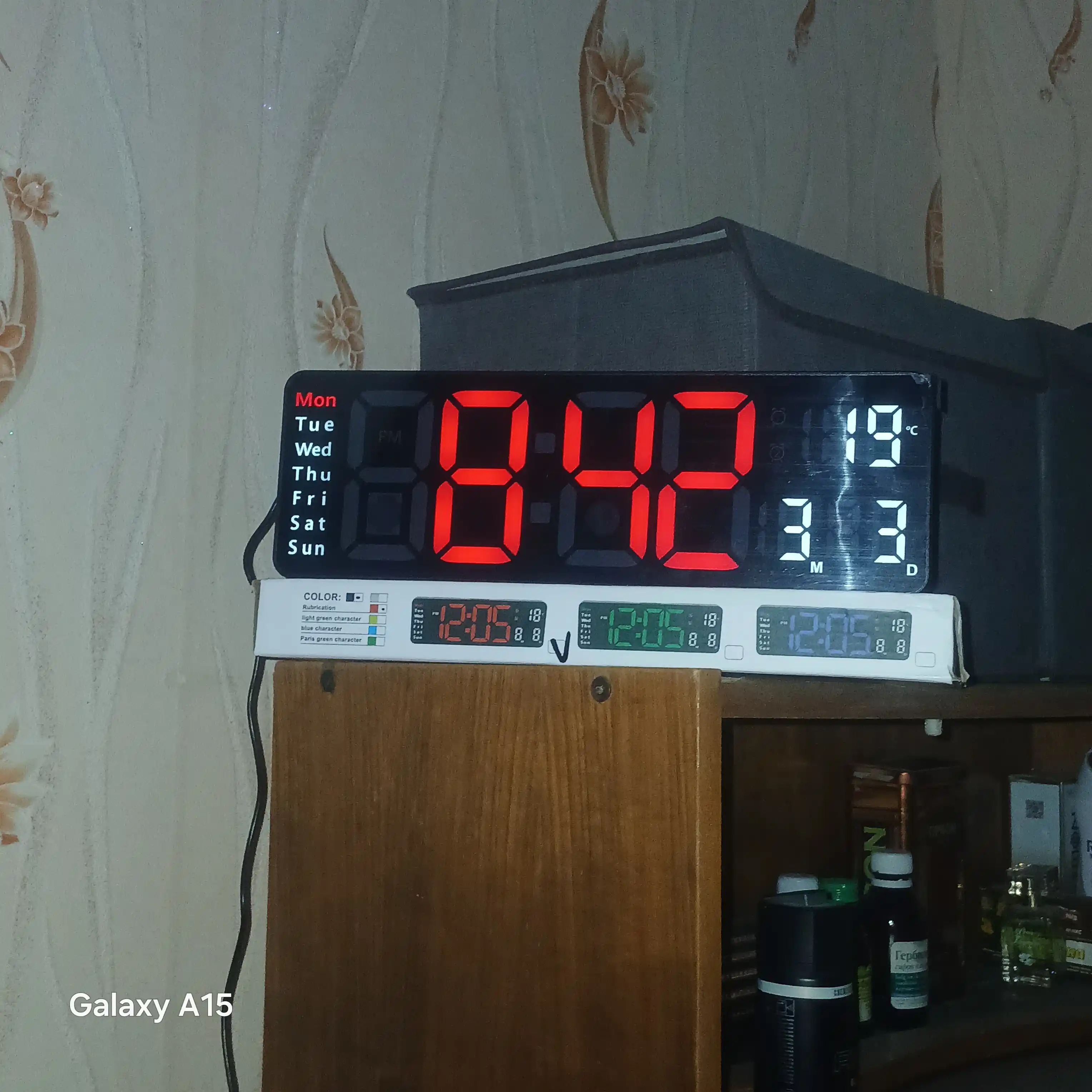 Elektron stol soati, budilnik, kalendar, xona harorati o'lchovchi, aqlli soat