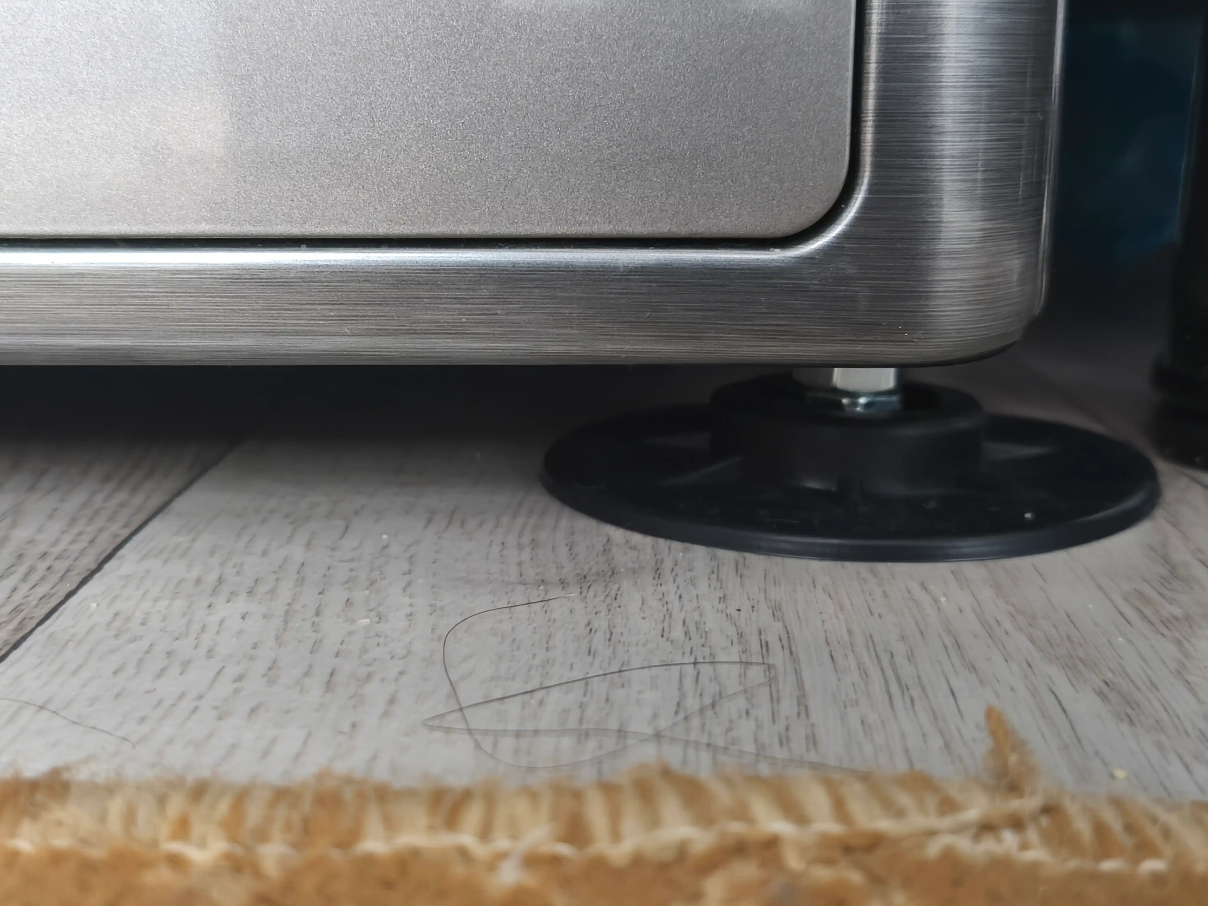 Kir yuvish mashinasi va maishiy texnika uchun vibratsiyaga qarshi pol stendlari, 4 dona