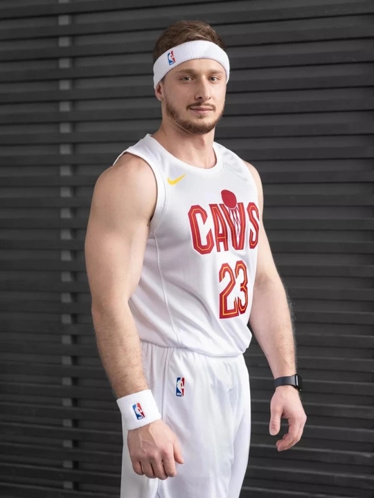 Bosh tasmasi ko'p qirrali, sport, basketbol, futbol, yugurish uchun