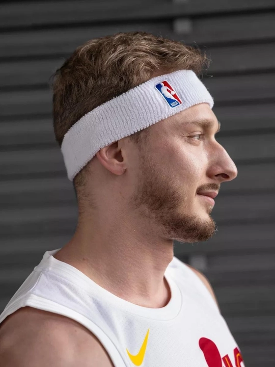 Bosh tasmasi ko'p qirrali, sport, basketbol, futbol, yugurish uchun